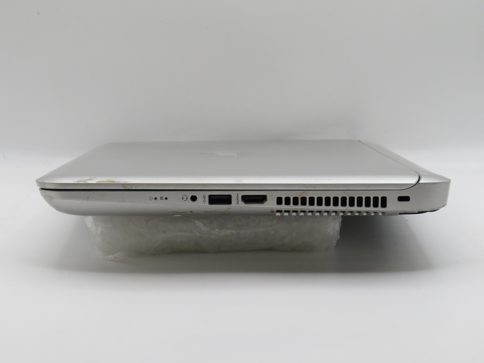HP Pavillion i3-5020U @ 2.2GHz 8GB DDR3 256GB SSD 14″ No OS