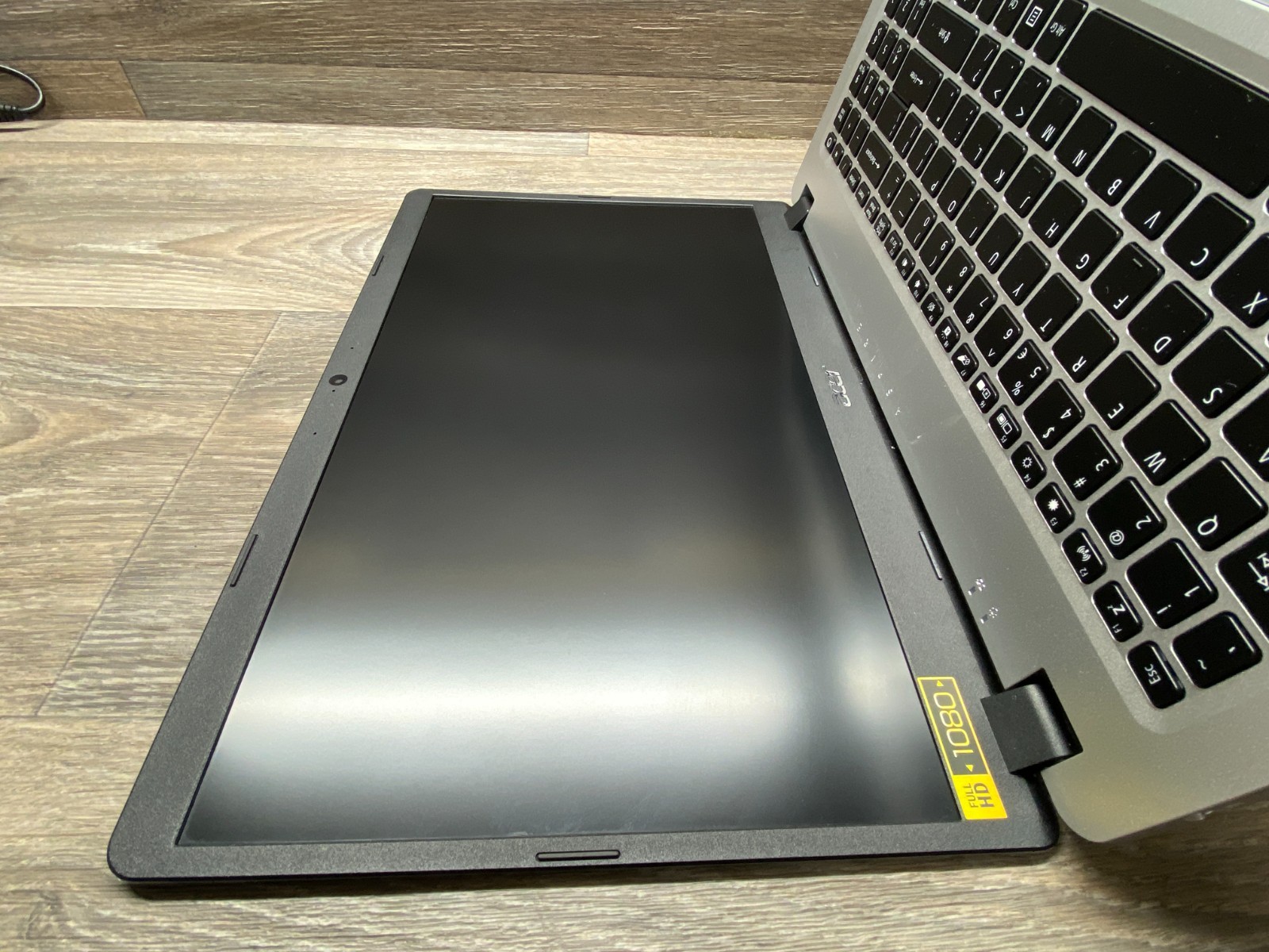 Acer Aspire 5 A515-43-R19L | 15.6″ FHD | AMD Ryzen 3 3200U | 4GB RAM | 128GB SSD
