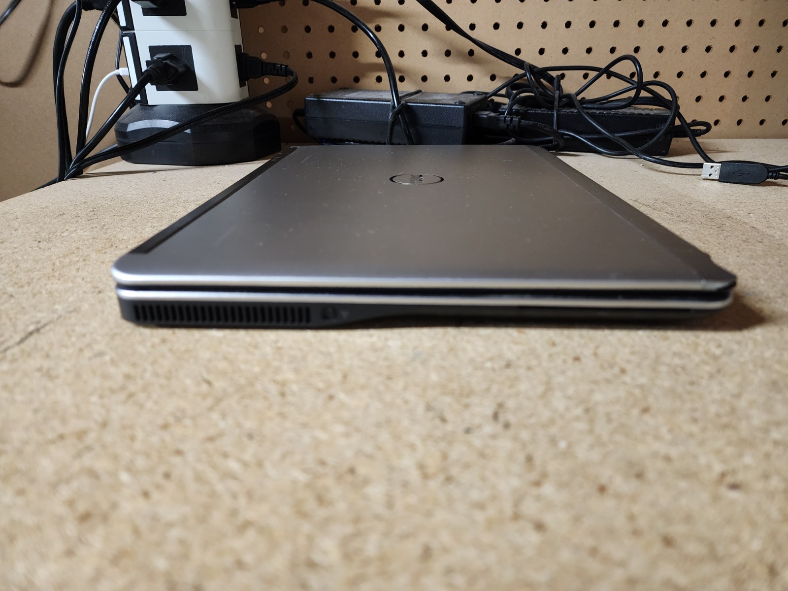 Dell Latitude E7240 i5-4300U 1.9GHz 8GB RAM No HDD/OS See Desc