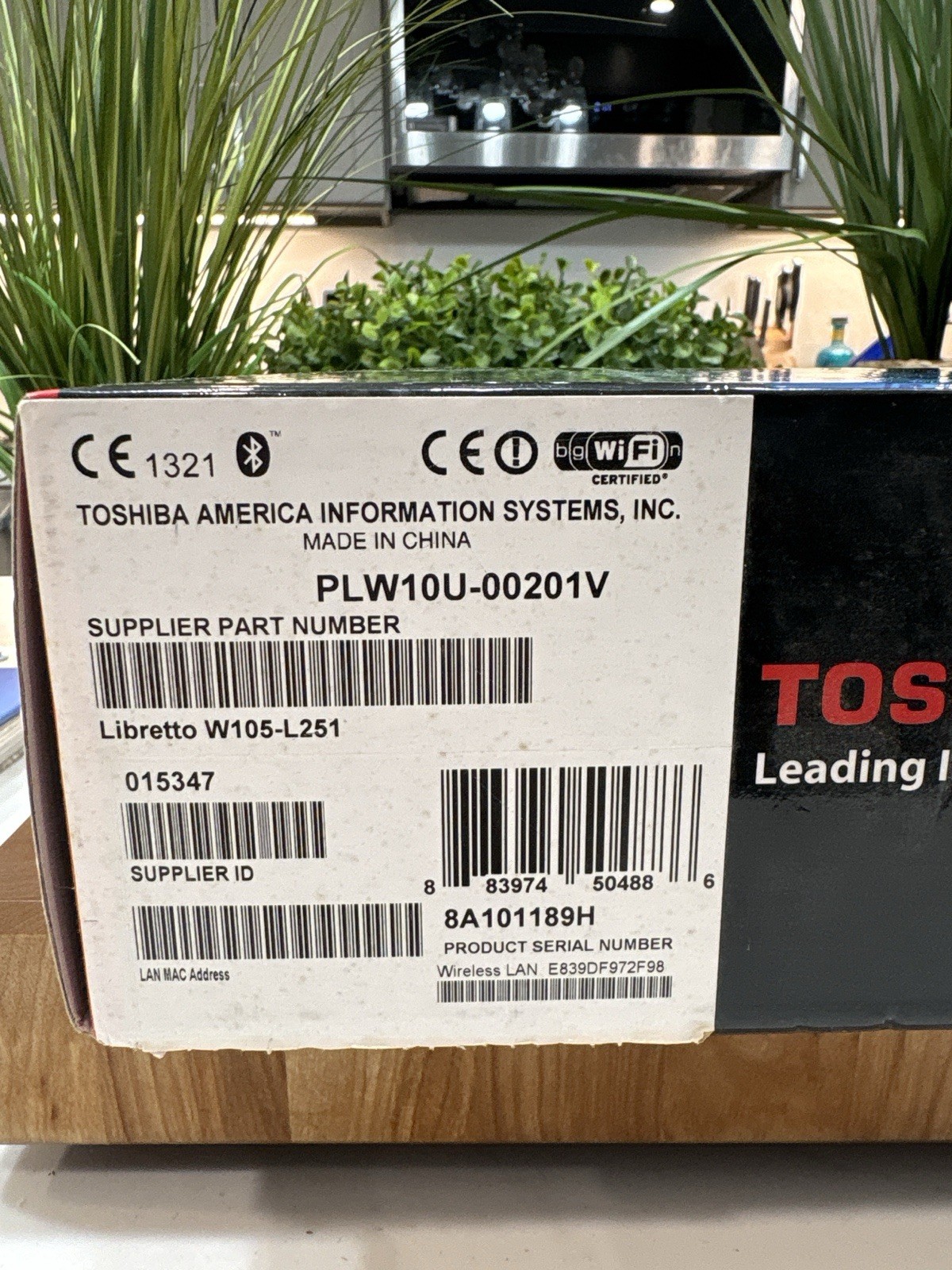 NEW SEALED Toshiba Libretto W105-L251 Dual Screen Windows 7 Mini Laptop 25 Anni