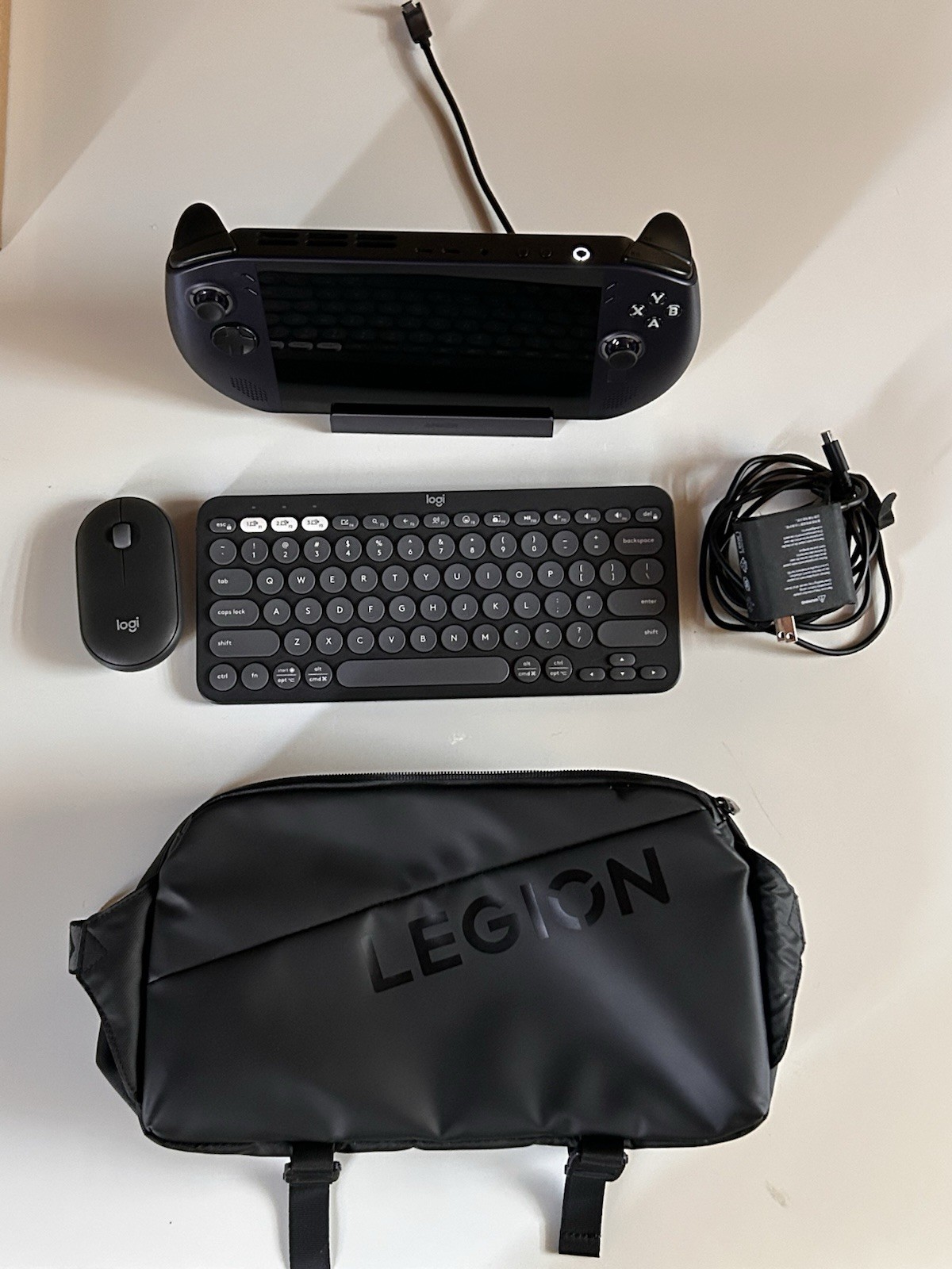 Lenovo Legion AMD Ryzen Z1 Extreme 16GB RAM 8″ SSD Handheld System Used