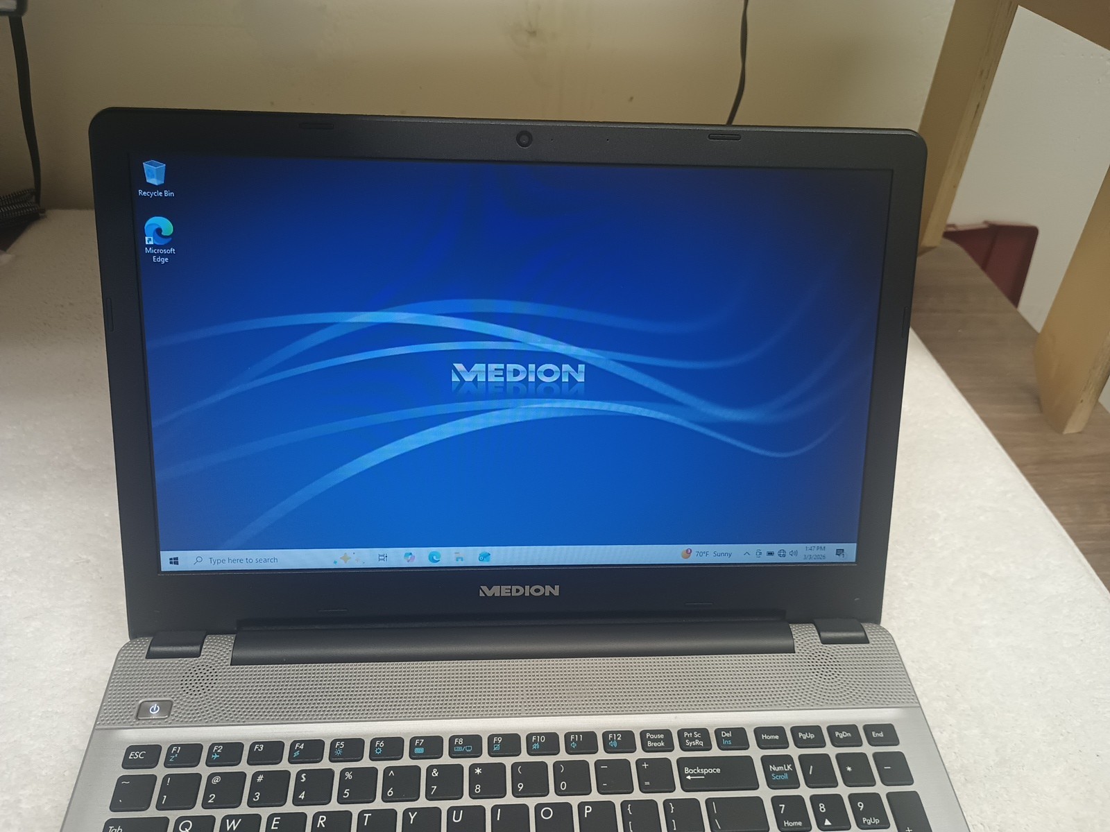 Medion Akoya E6422 i5-6200 CPU 2,30GHz 8GB 128GB HDD 1TB Windows 10 15.6″ Laptop