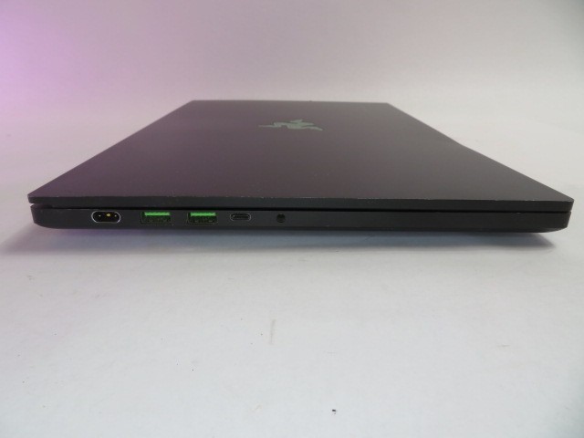 RAZER BLADE 15 ADVANCED RZ09-03005E43 i7-10875H 32GB 1TB NVMe RTX 2080 W11PRO