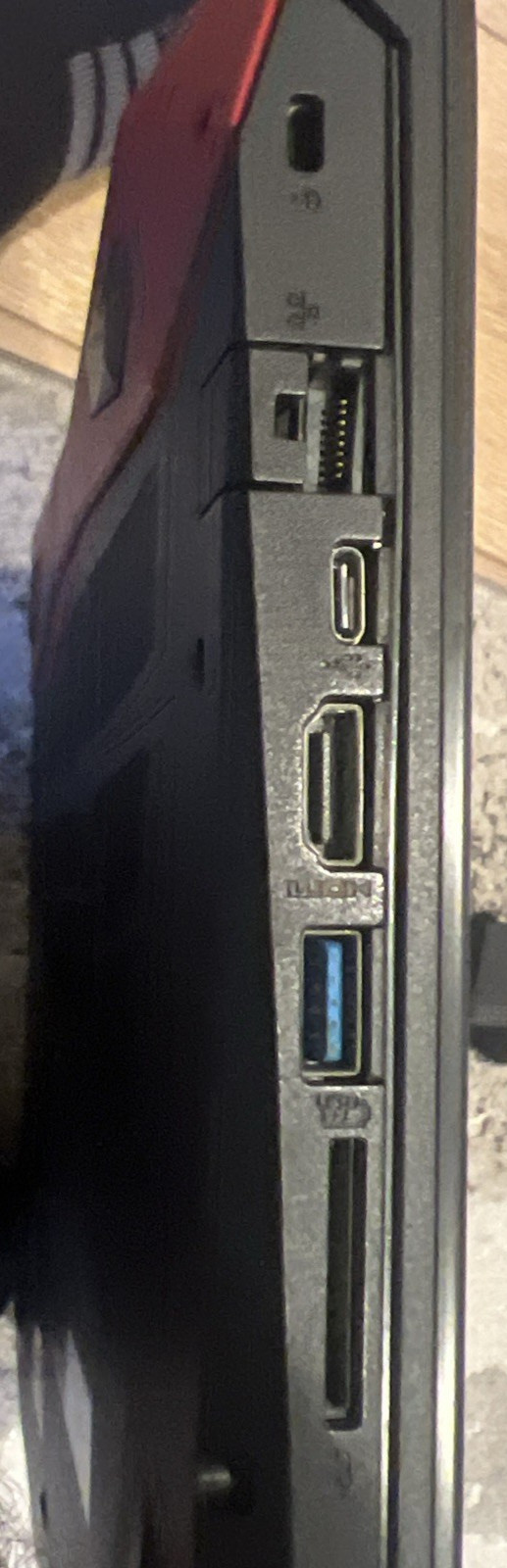 Acer Predator Helios 300 15.6in. (256GB, Intel Core i7 7th Gen., 2.80GHz, 16GB)