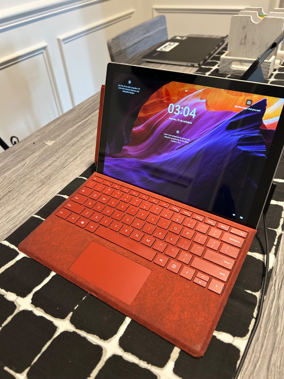 Microsoft Surface Pro 7 12.3″ (256GB SSD, Intel Core i5-1035G4, 8GB RAM) Laptop