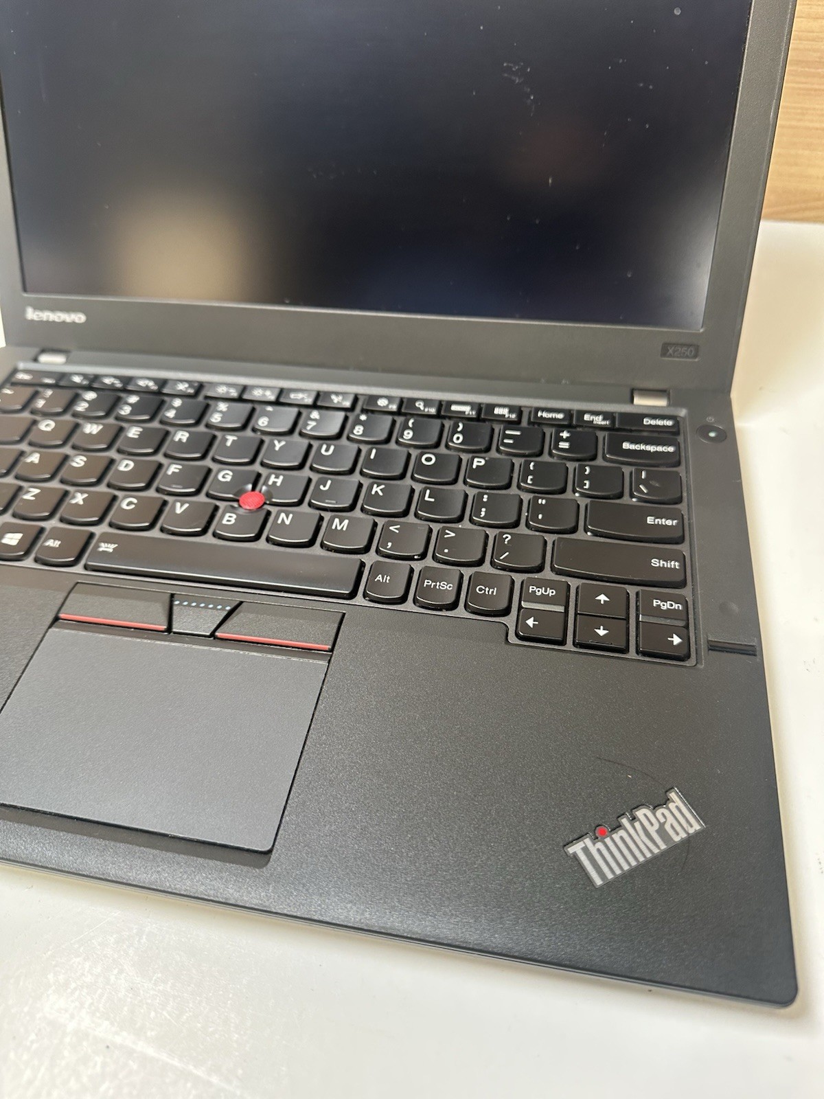 Lenovo ThinkPad X250 12.5″ i3-5010U, 8GB, 500GB HDD (NO OS No power Supply)