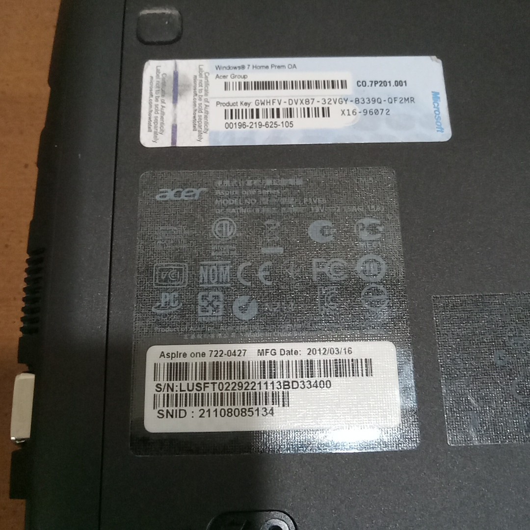 Acer Aspire One 722 11″ 12″ Notebook Laptop AMD C60 CPU 2 GB DDR3 / 320GB WIN 7
