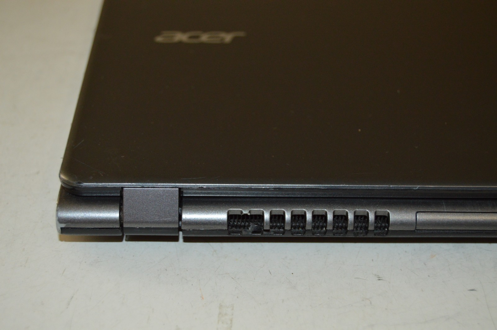 Acer Chromebook C720 11.6″ Laptop 16GB SSD 4GB RAM Celeron 2955U + AC Adapter