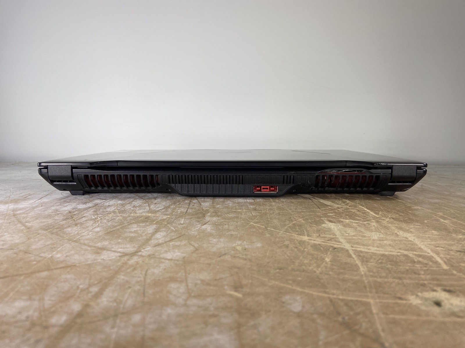 ASUS GL702V i7-7700HQ @ 2.80GHz, 16GB RAM, NO HDD/OS – (FOR PARTS)