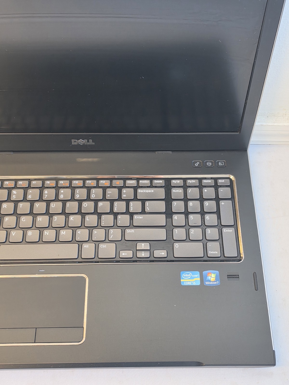 Dell Vostro 3750 Laptop – Intel i5-2450m – 8GB RAM – 1TB HDD – BAD BATT – Win 10