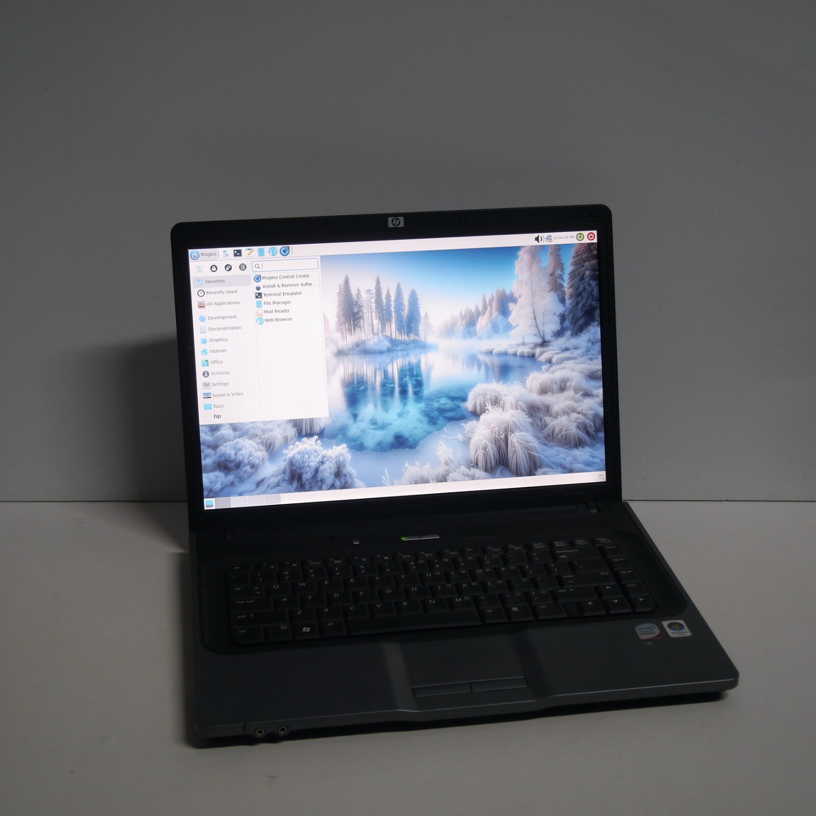 HP 530 15.4 Laptop Intel Celeron 1.6 GHz 2GB RAM 120GB HDD Linux Laptop