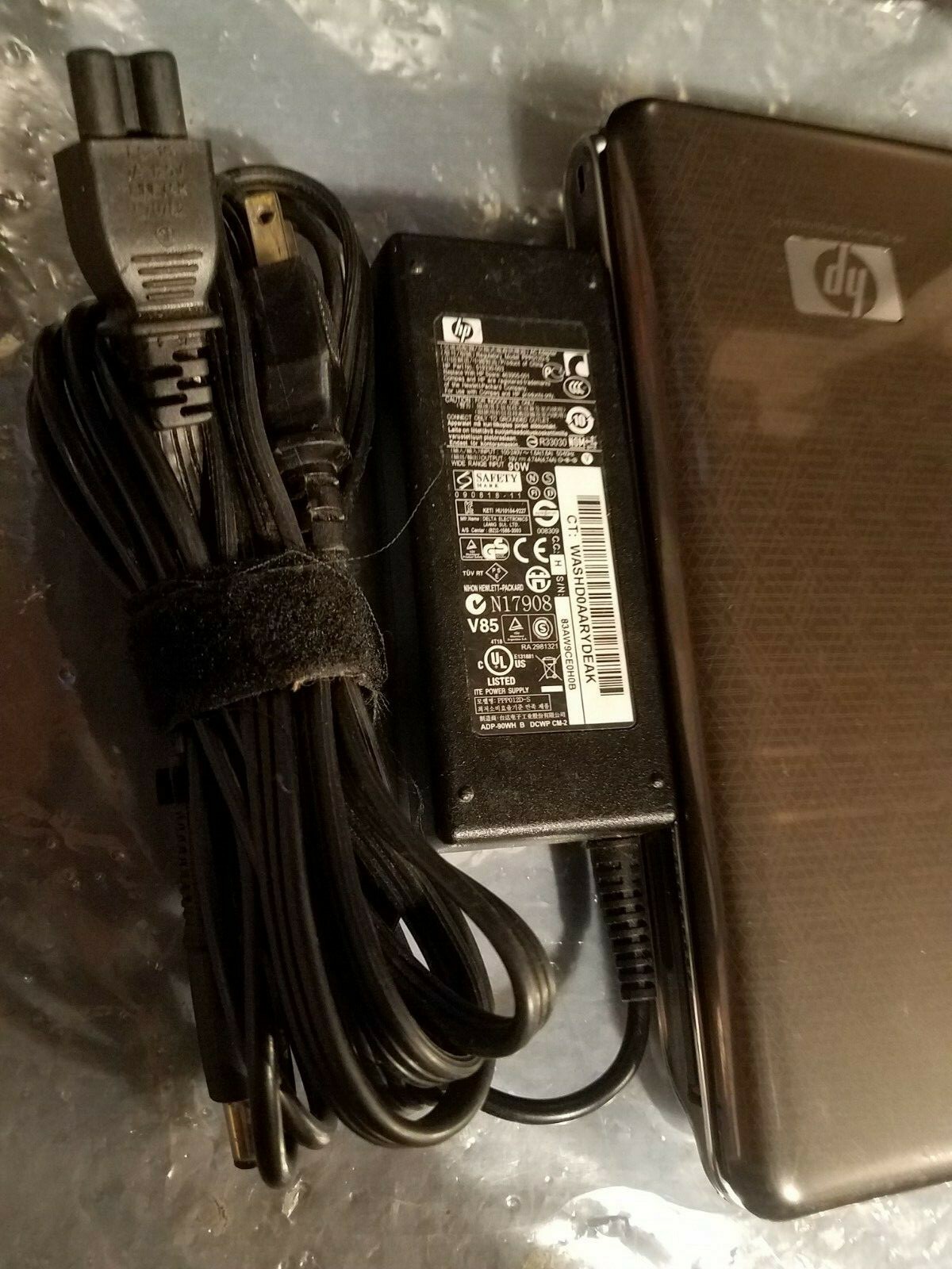 HP Pavilion dv4-1220us 14.1”(AMD Dual-Core @ 2.1GHz,4GB Ram,250GB HDD)Win 10