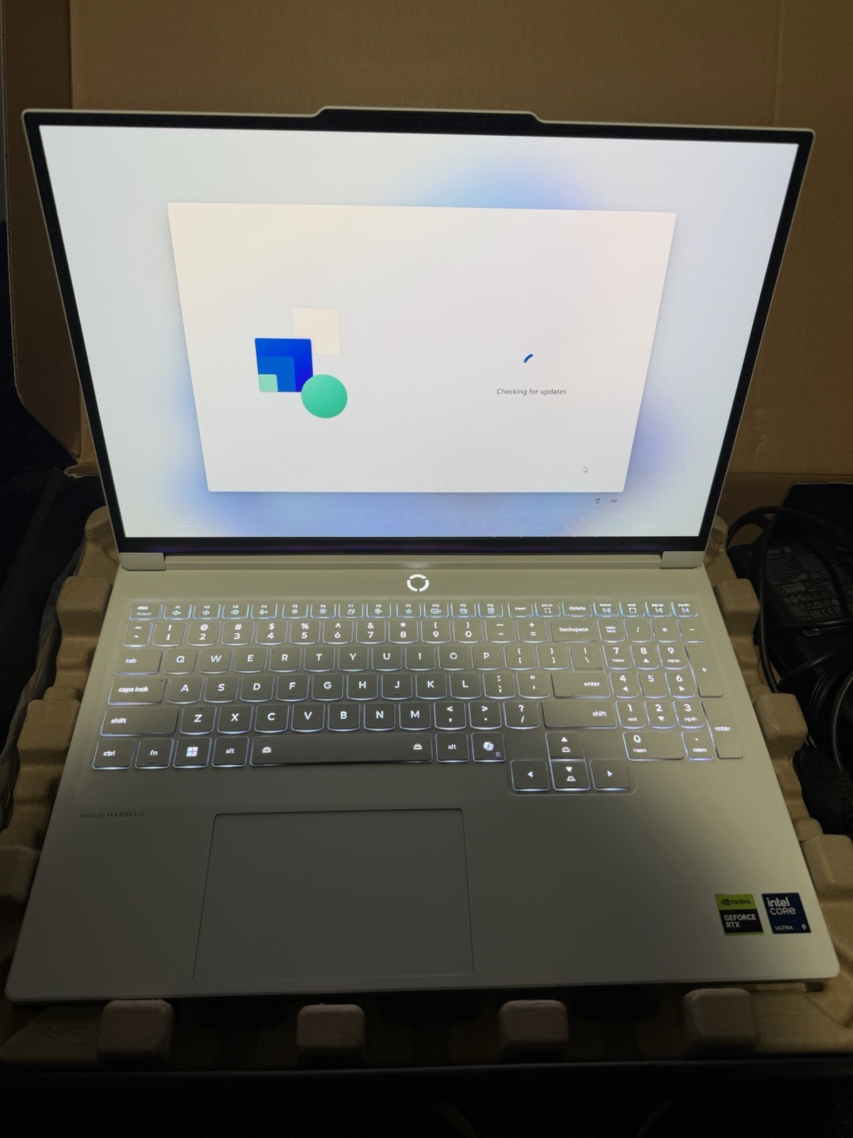 Lenovo Legion 16″ Intel Core Ultra 9 32GB 1TB SSD RTX 5070 ( price negotiable )
