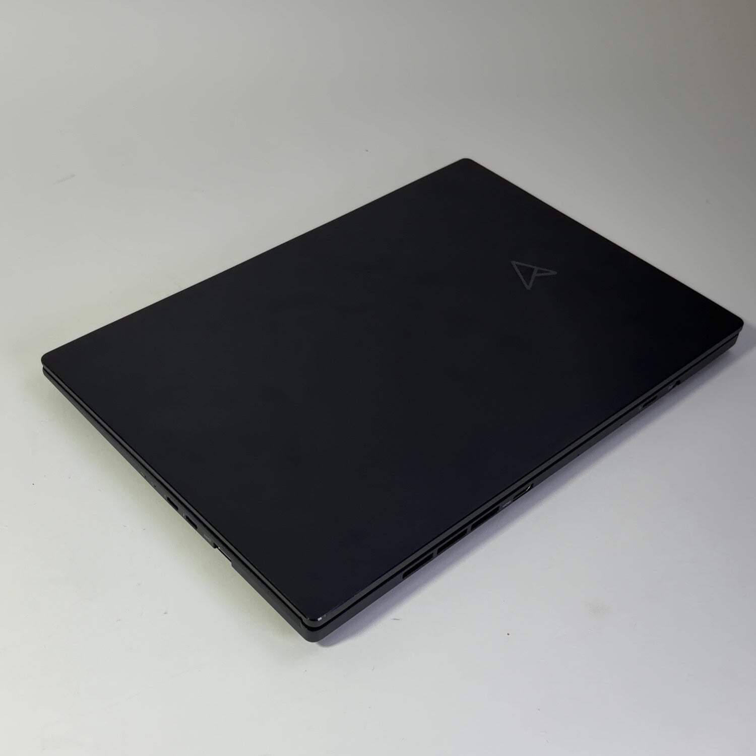 Asus Zenbook Pro 14 Duo UX8402VV 14.5 i9-13900H 2.6GHz 32GB RAM 1TB SSD
