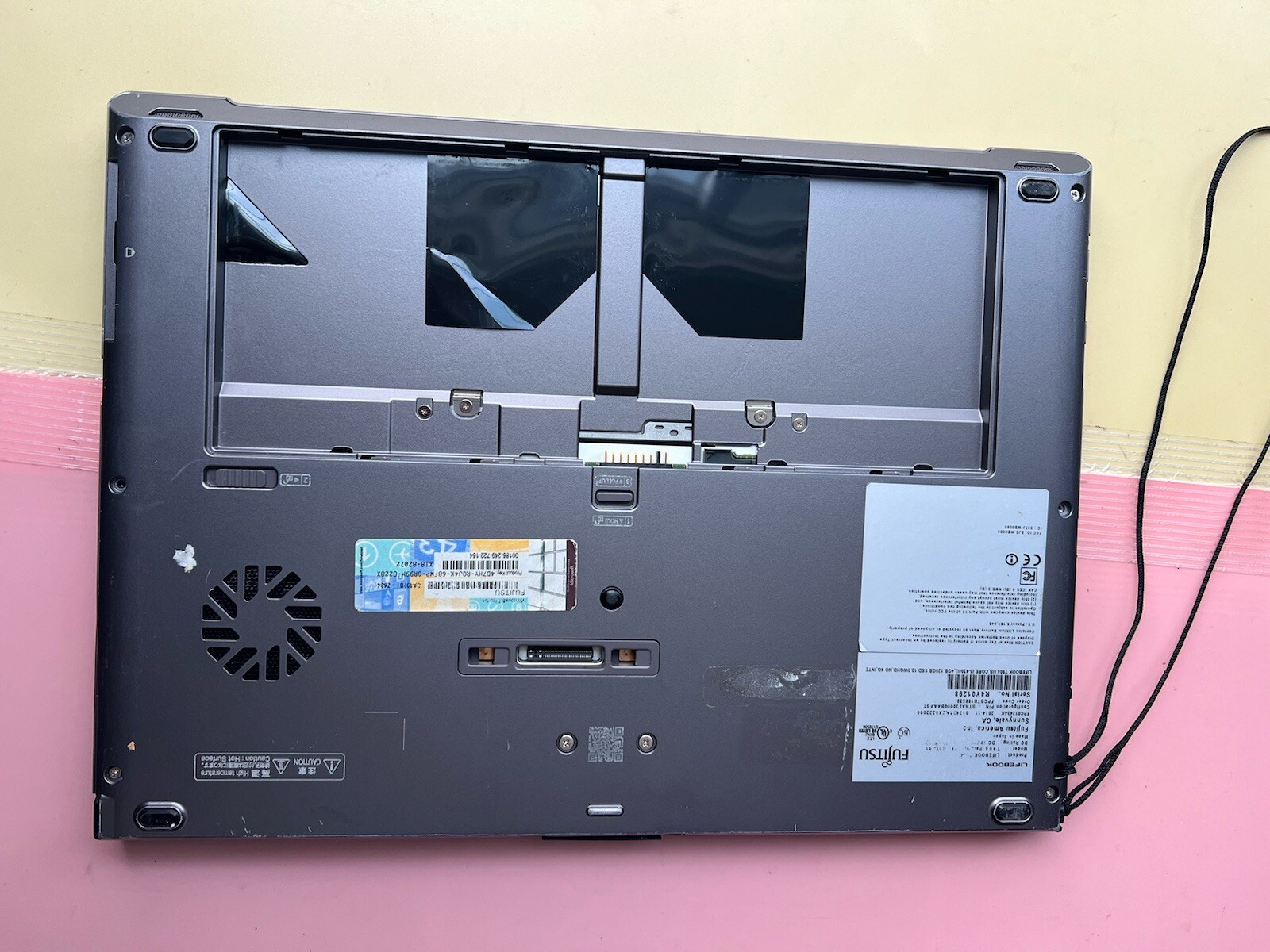 FUJITSU LIFEBOOK T904 (2 IN 1)Core i5-4300U 8GB RAM 0GB SSD WEBCAM TOUCHSCREEN