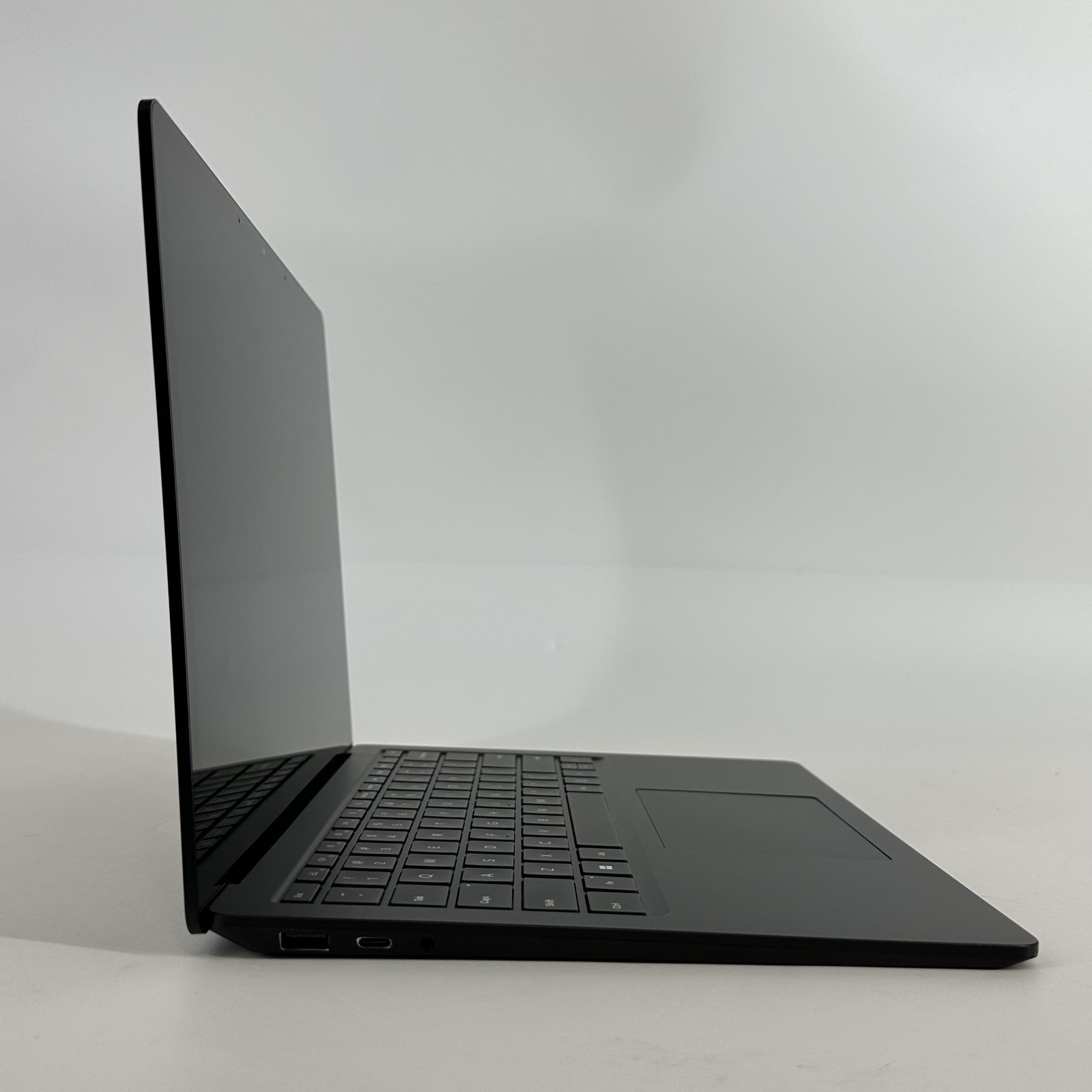 Microsoft Surface Laptop 5 13 2K TOUCH 2.7 GHz i7-1265U 16GB 512GB SSD – GOOD