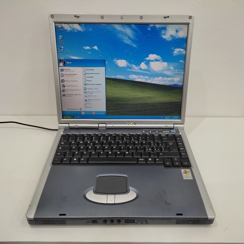 Notebook PC Laptop CLEVO With Windows XP Serial Port rs232 Intel Pentium 4 21078