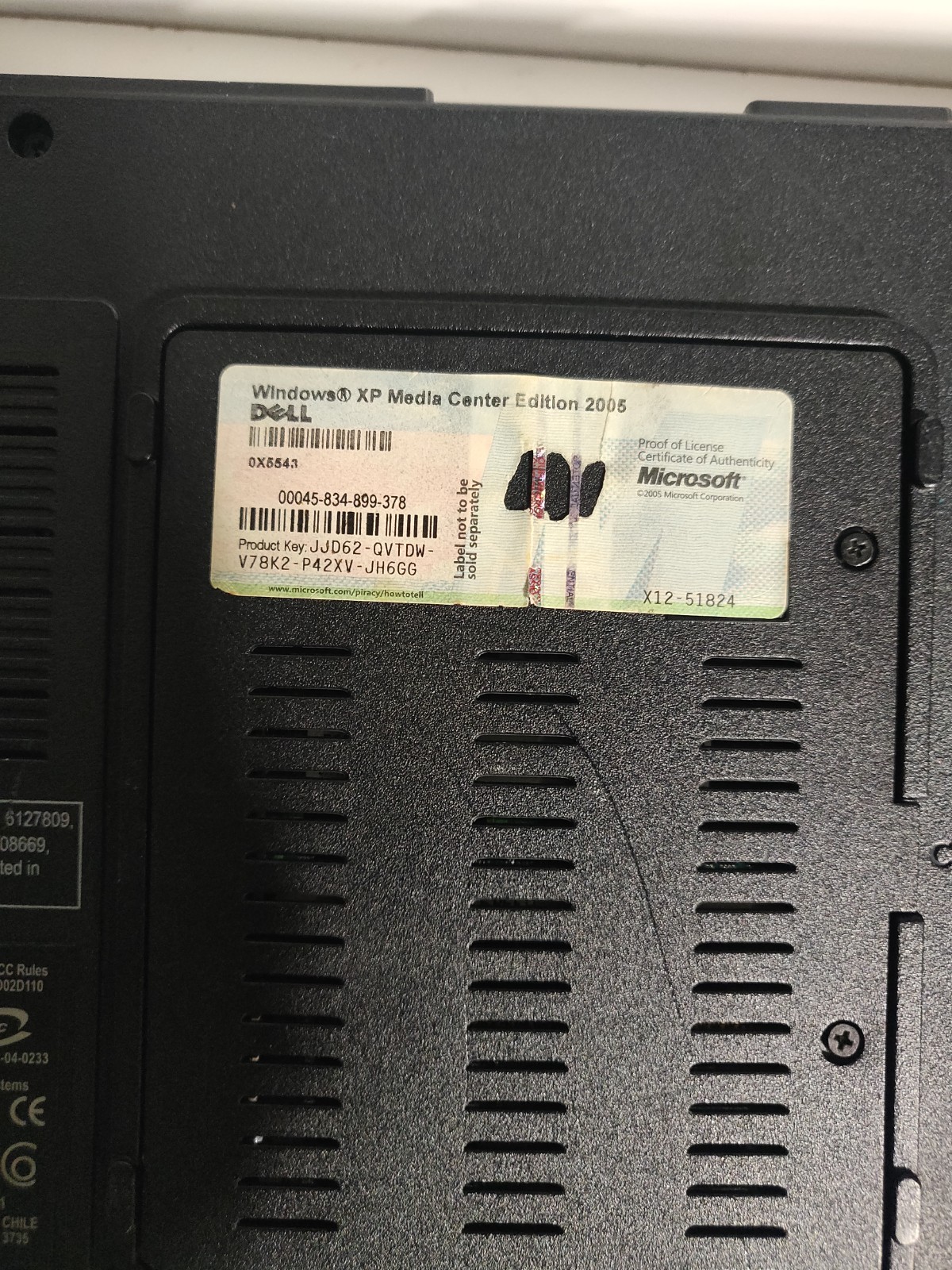 Dell Inspiron PP23LA–FOR PARTS; NOT WORKING–No RAM, Hard Drive, and Charger
