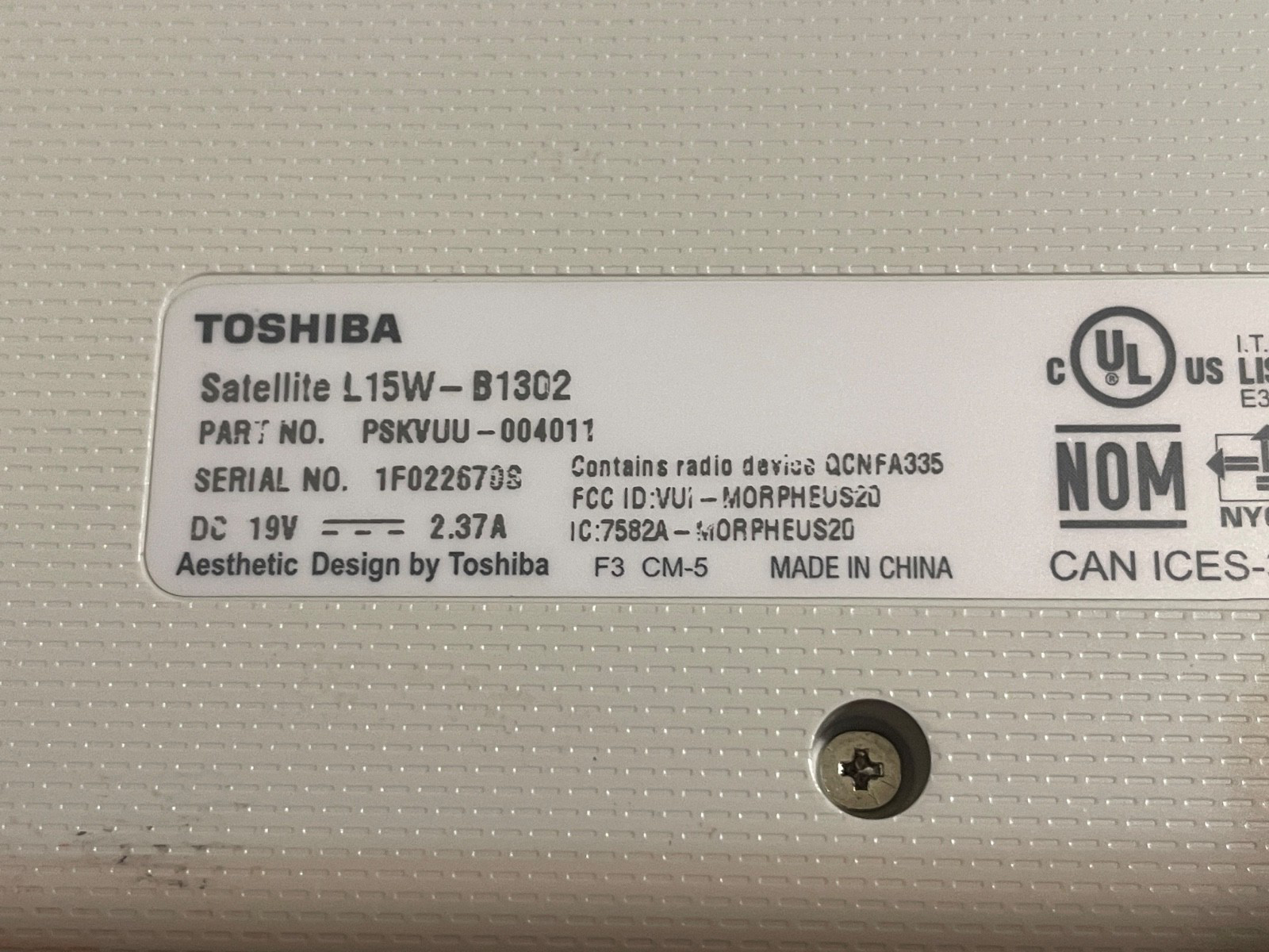Toshiba Satellite L15W-B1302 Laptop- W10