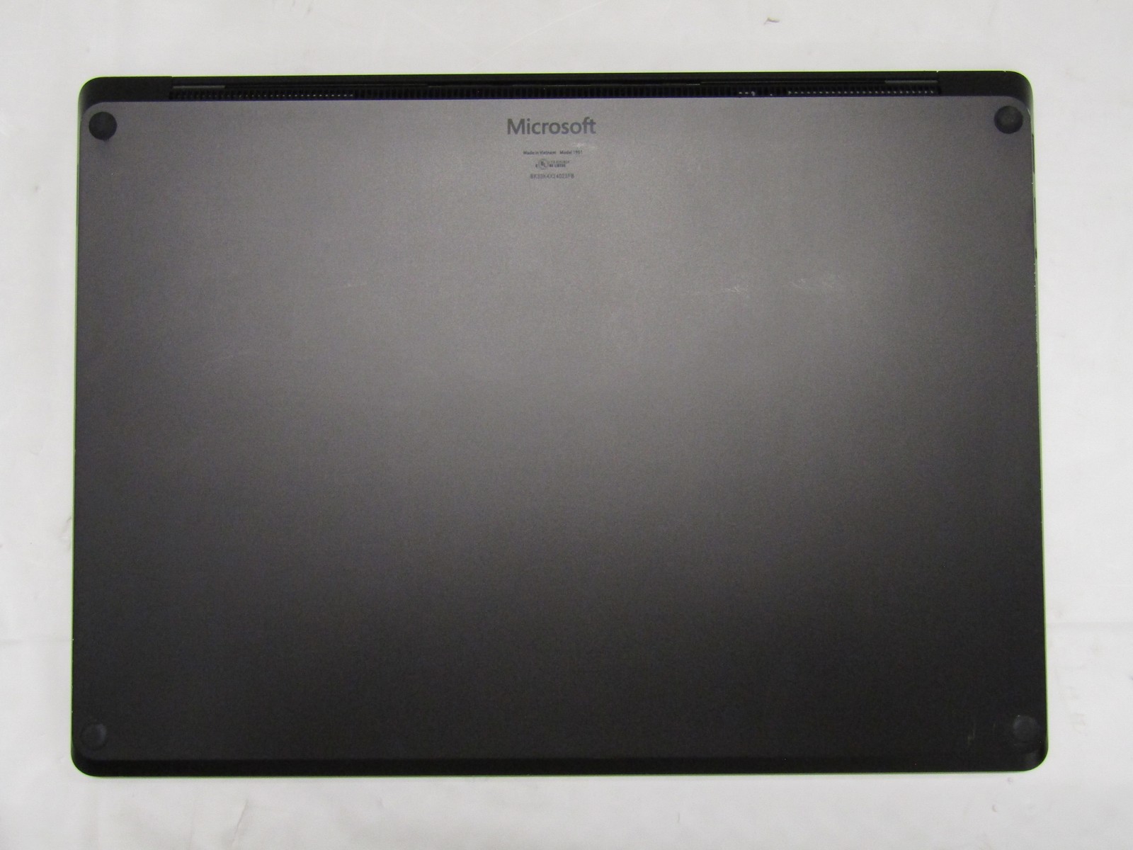Microsoft Surface Laptop 5 1.60GHz i5-1245U 8GB RAM 256GB SSD 13.5″ Win 11 – B
