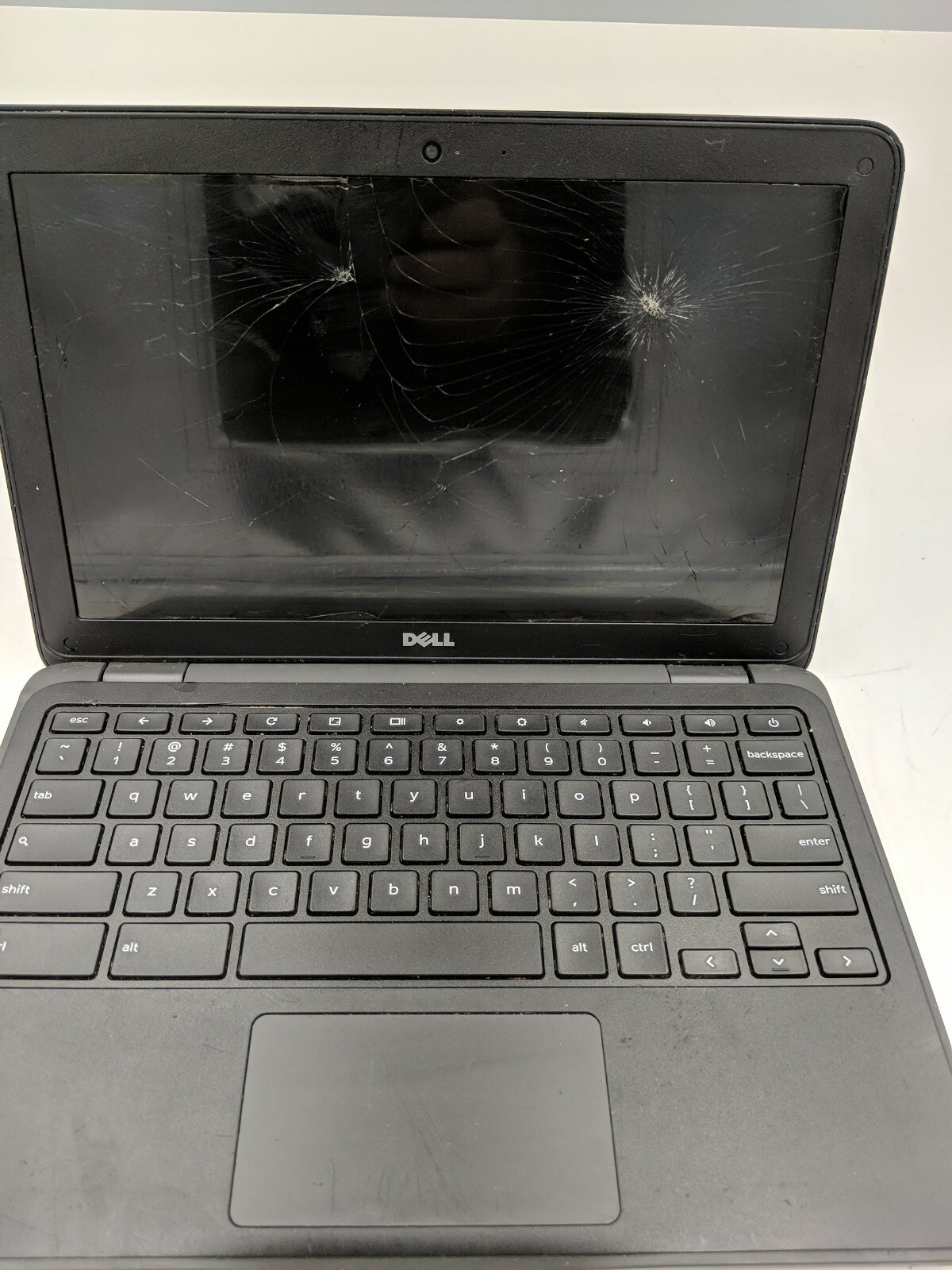 Dell 3180 Chromebook 11 Model P26T Intel CeL Dual Core 16GB SSD *CRACKED SCREEN*