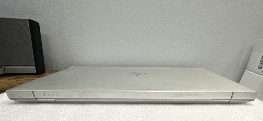 HP Envy 17.3″ Intel Core i7 8565u 1.80 GHz 16GB RAM 512GB SSD