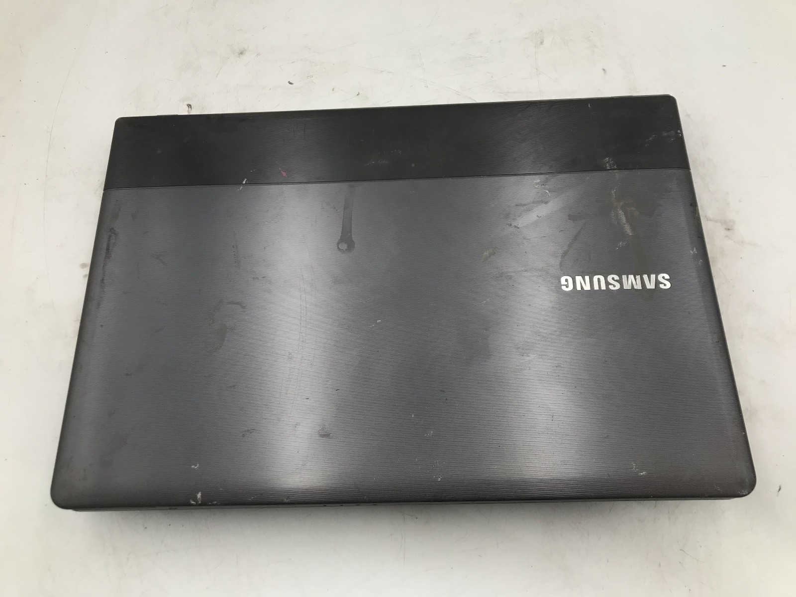 SAMSUNG NP300E4C – FOR PARTS/REPAIR – INTEL I3 3RD GEN – NO RAM – READ DESC – BB