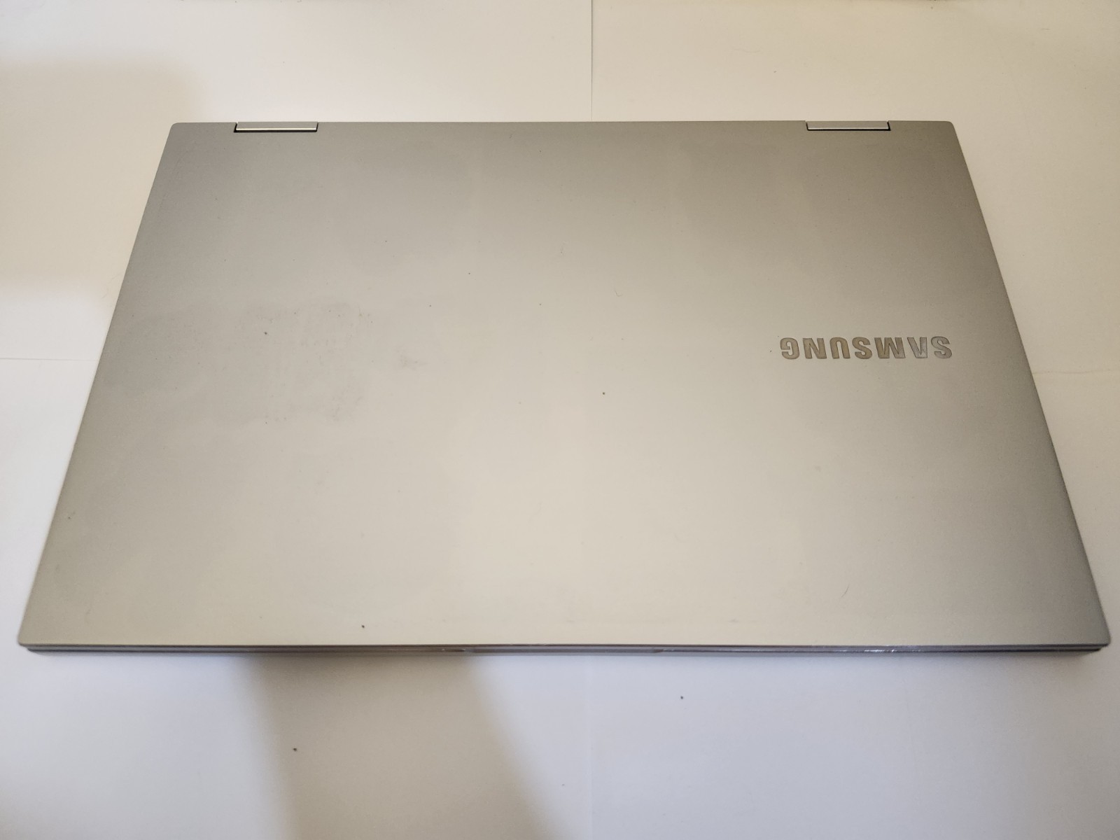 Samsung Galaxy Book Flex Alpha NP730QCJ 13″ i7-10510U 12GB RAM 512GB SSD Laptop