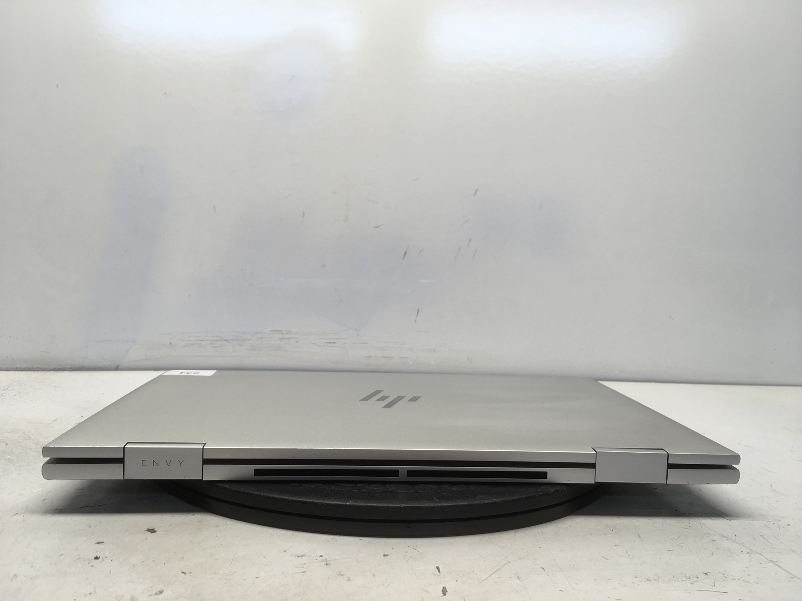 HP Envy 15-EW0013DX X360 Intel i5-1235U 1.3GHz 4 GB NO HDD No Batt