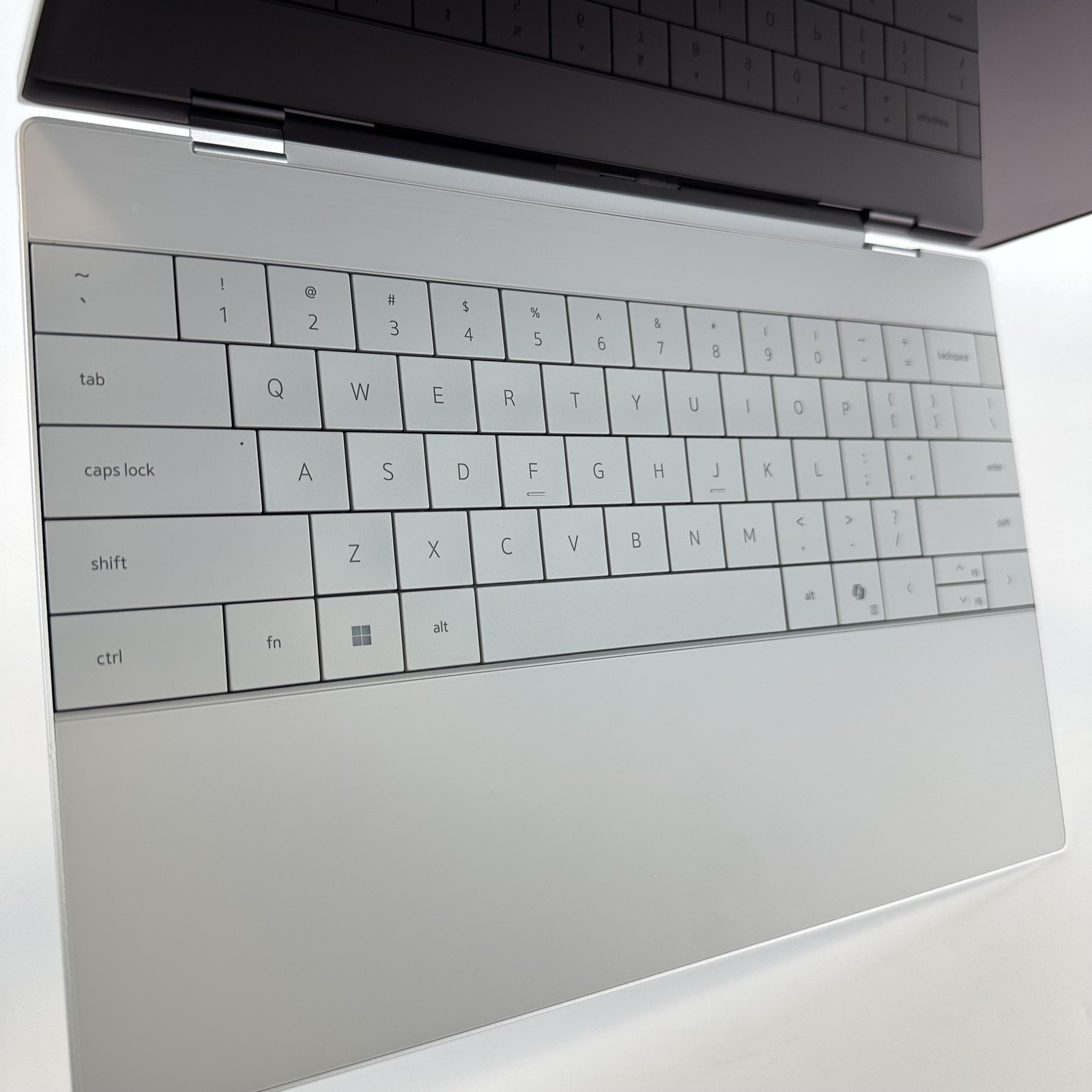Dell XPS 13 9350 QHD+ TOUCH 2.2 GHz Ultra 7 258V 32GB 1TB SSD Excellent
