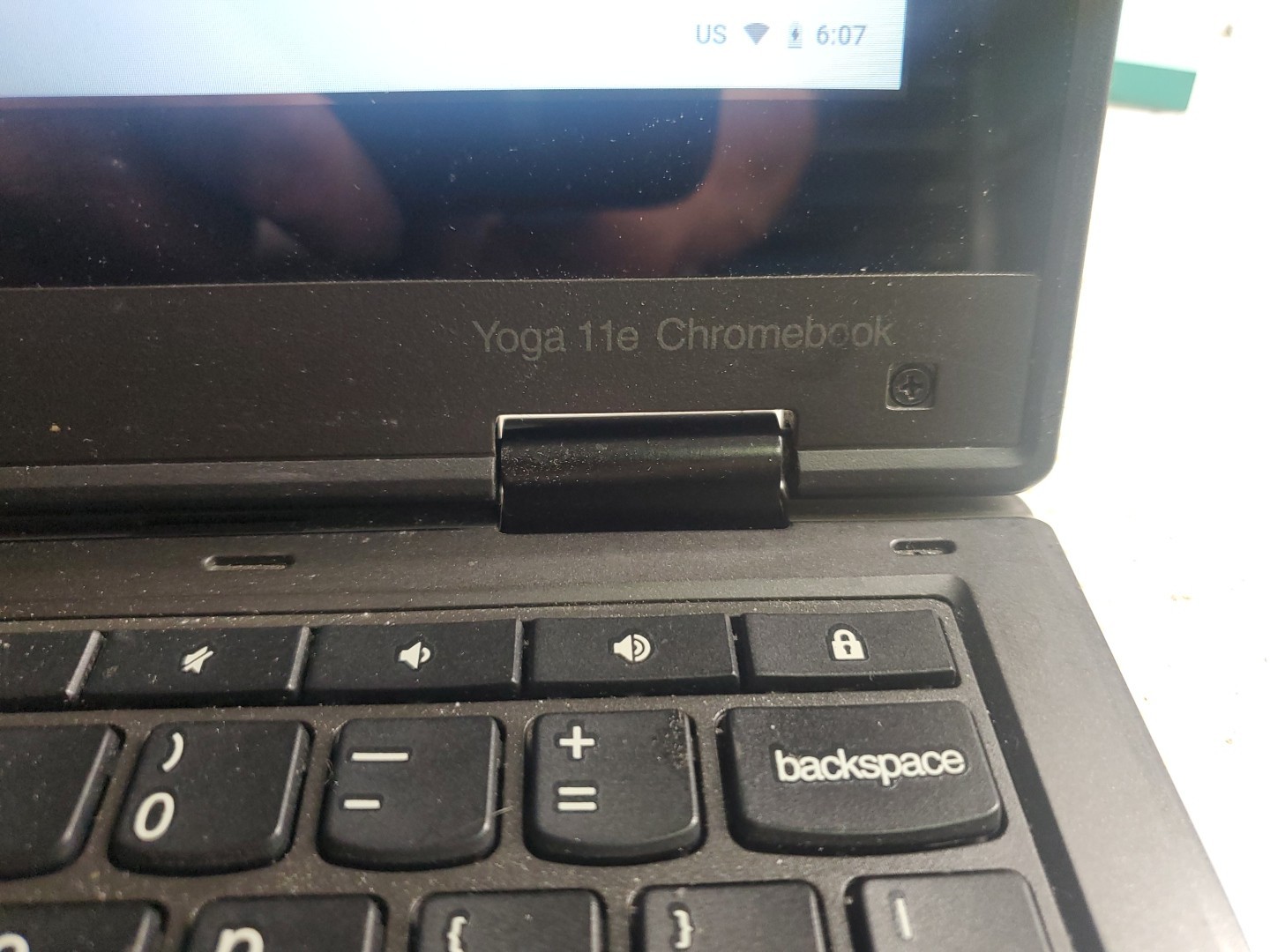 Lenovo ThinkPad Yoga 11e Chromebook Touchscreen Tablet mode Celeron 1.83GHz HDMI