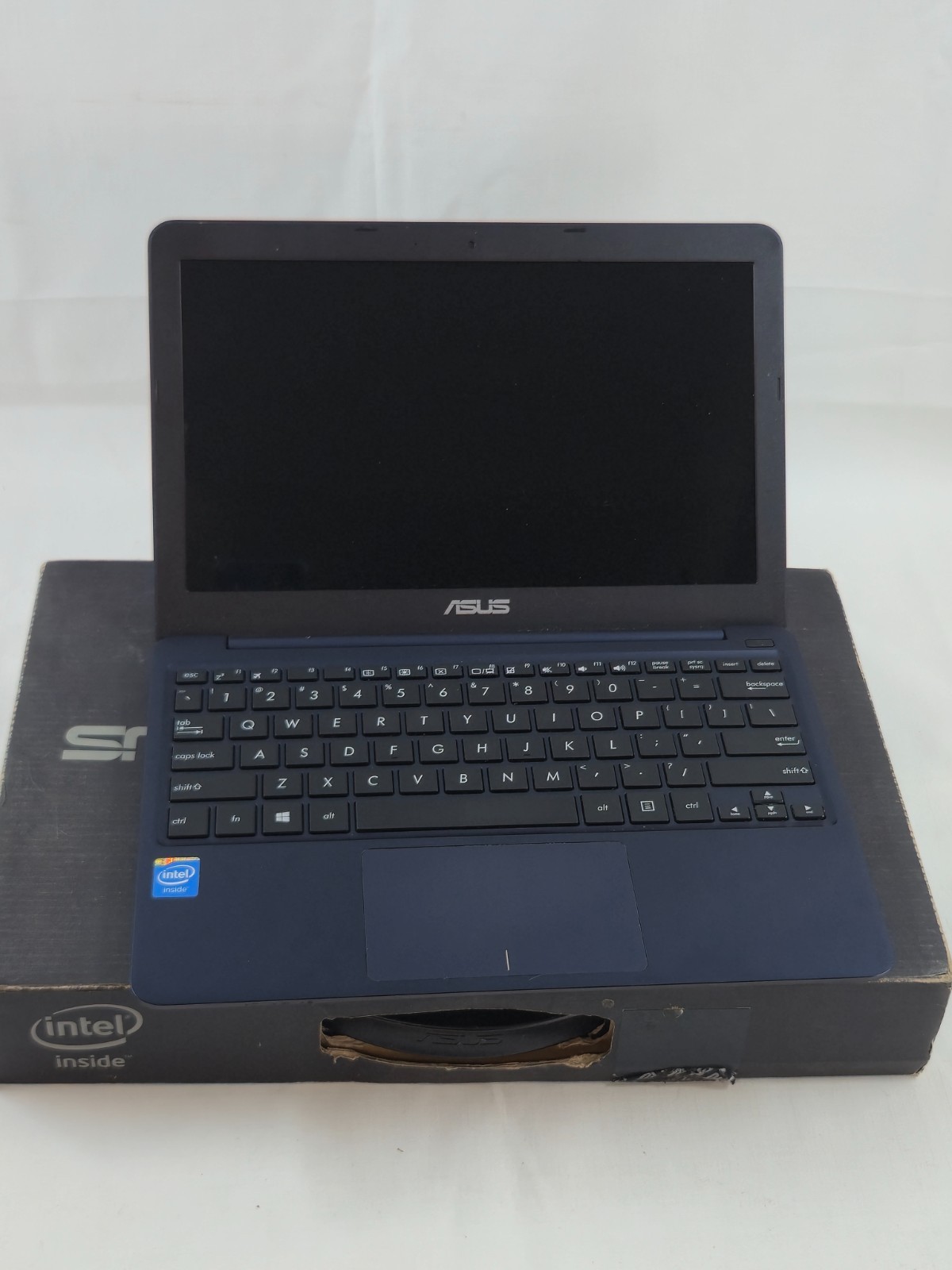 ASUS EeeBook X205TA 11.6″ Laptop Intel Z3735F 2GB RAM 32GB eMMC Blue *Parts Only