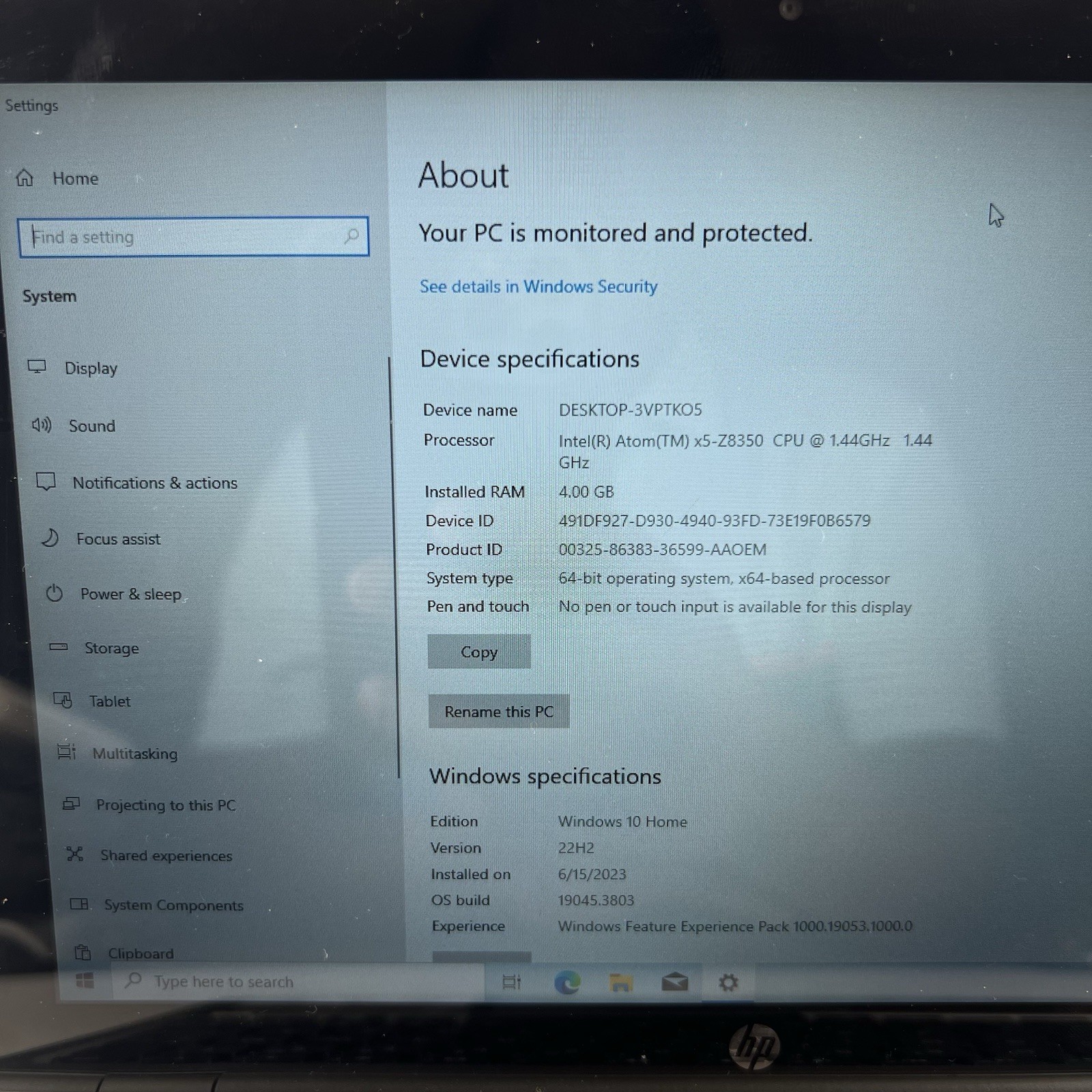 Hp X2 Detachable Intel Atom x5-Z8350 1.44Ghz Laptop 4GB Ram 64GB HD Win 10 Home