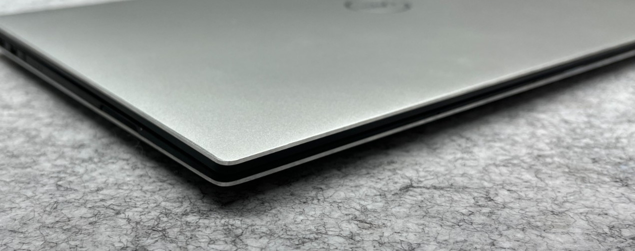 Dell XPS 13 7390 FHD 6-Core i7‑10710U @ 1.10GHz 16GB RAM 512GB NVMe W11 Pro