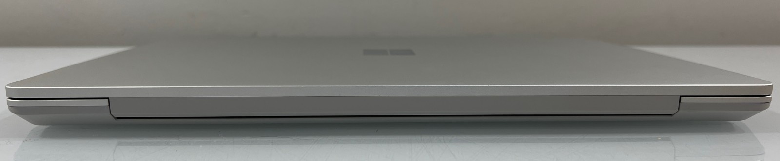Microsoft Surface Laptop Go 12.4″ Touch i5 10th Gen 8GB RAM 256GB SSD *MINT