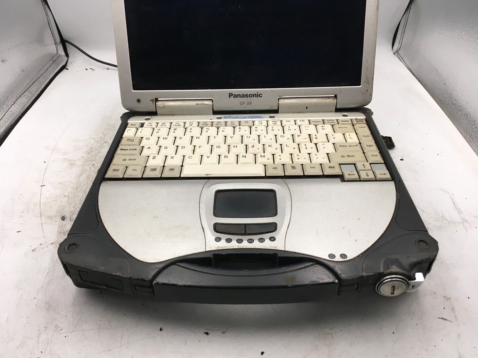 PANASONIC TOUGHBOOK CF-28 – FOR PARTS – Intel Pentium III – 256MB RAM – READ -BB