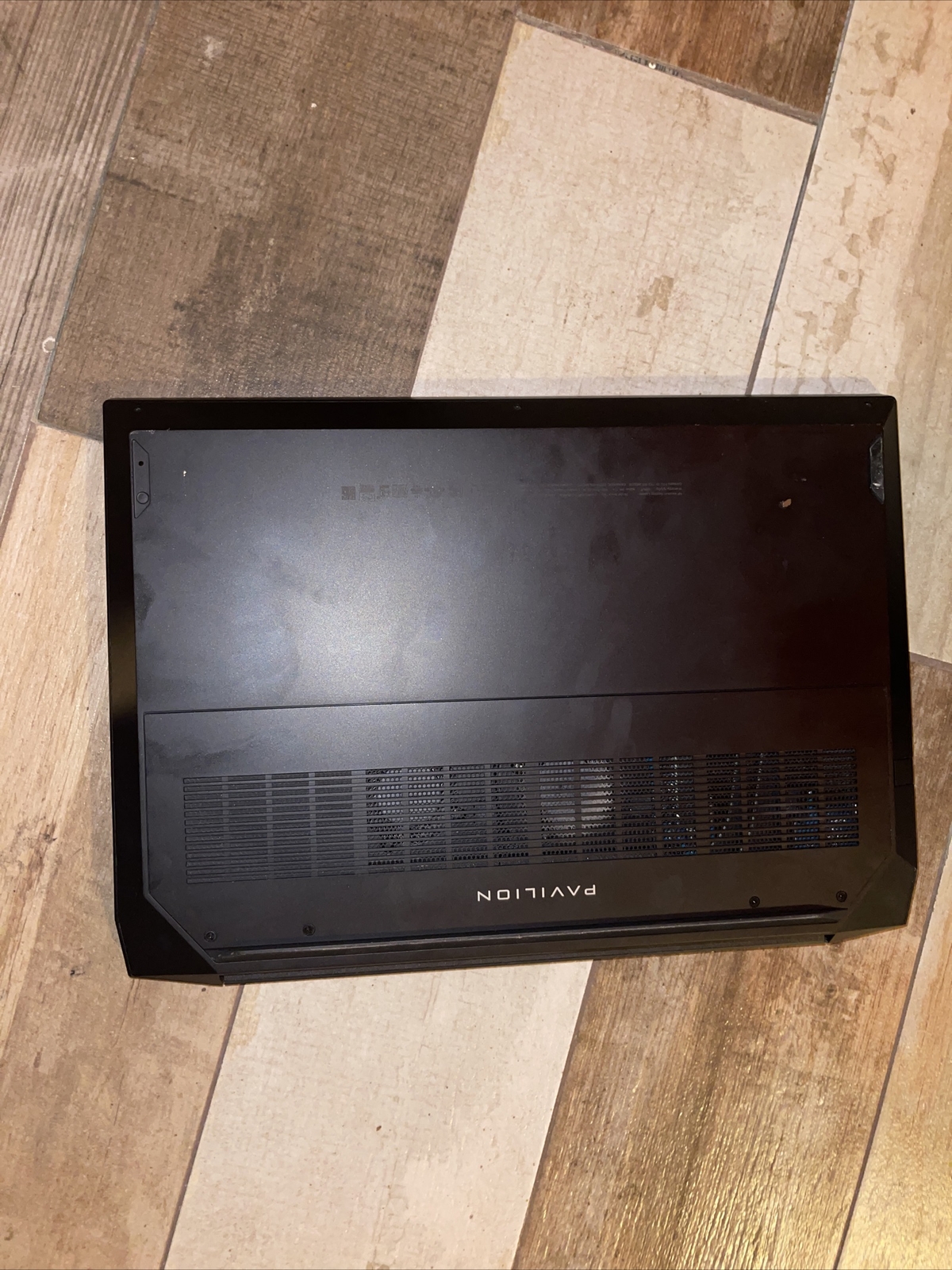 HP Pavilion Gaming 15-ec1000 15.6″ (512GB SSD, AMD Ryzen 5 4600H, 3.00GHz,…