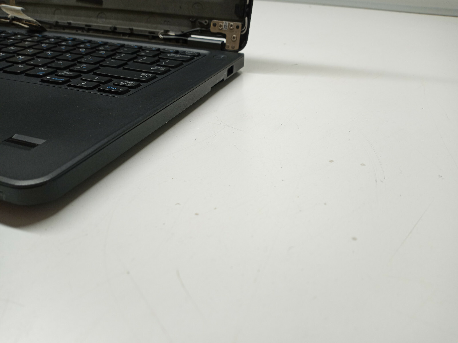 Dell Laptop NO Screen,Back Cover,Battery,HDD,Ram,CPU FOR PARTS