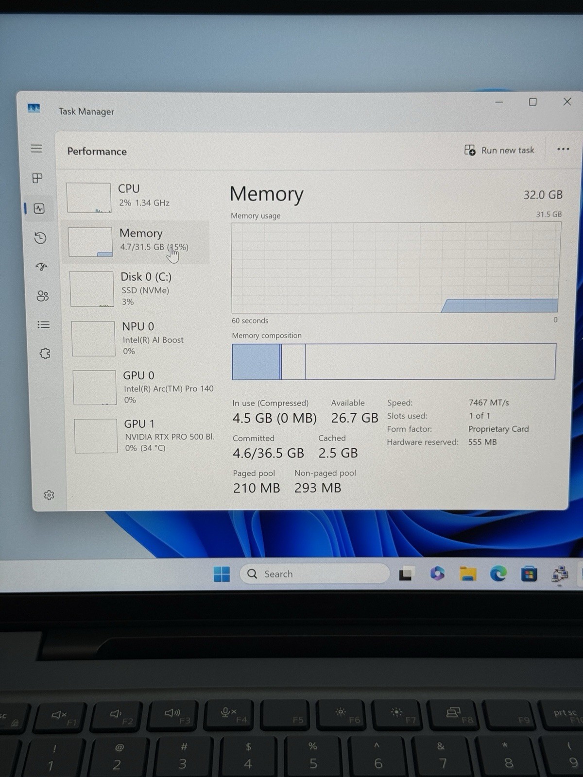 Dell Pro Max 14 MC14250 FHD+ Ultra 7 265H 32GB 2TB SSD RTX PRO 500