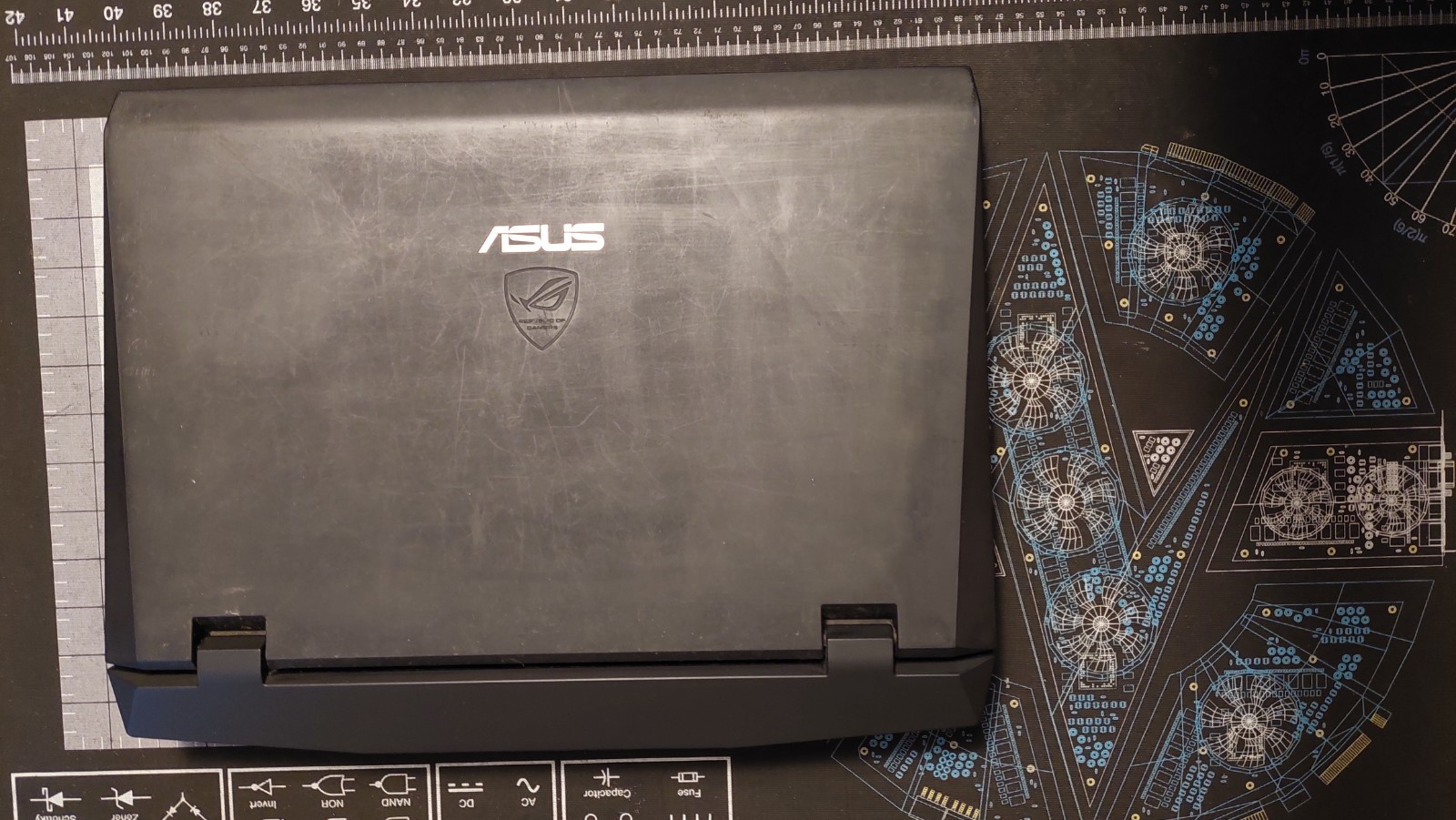 Asus ROG G73JH Gaming Laptop Intel Core I-720QM, Radeon HD5870 1GB, 8GB RAM