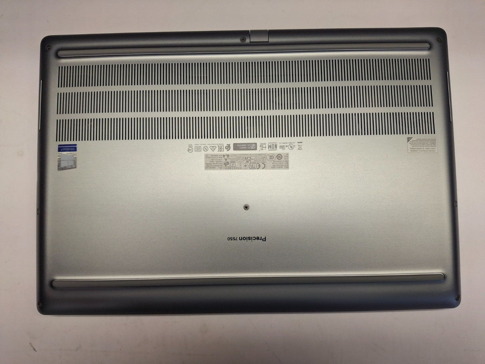 Dell Precision 7550 15.6″ UHD i9-10885H 2.4GHz 32GB 512GB RTX 3000 Win11 Pro
