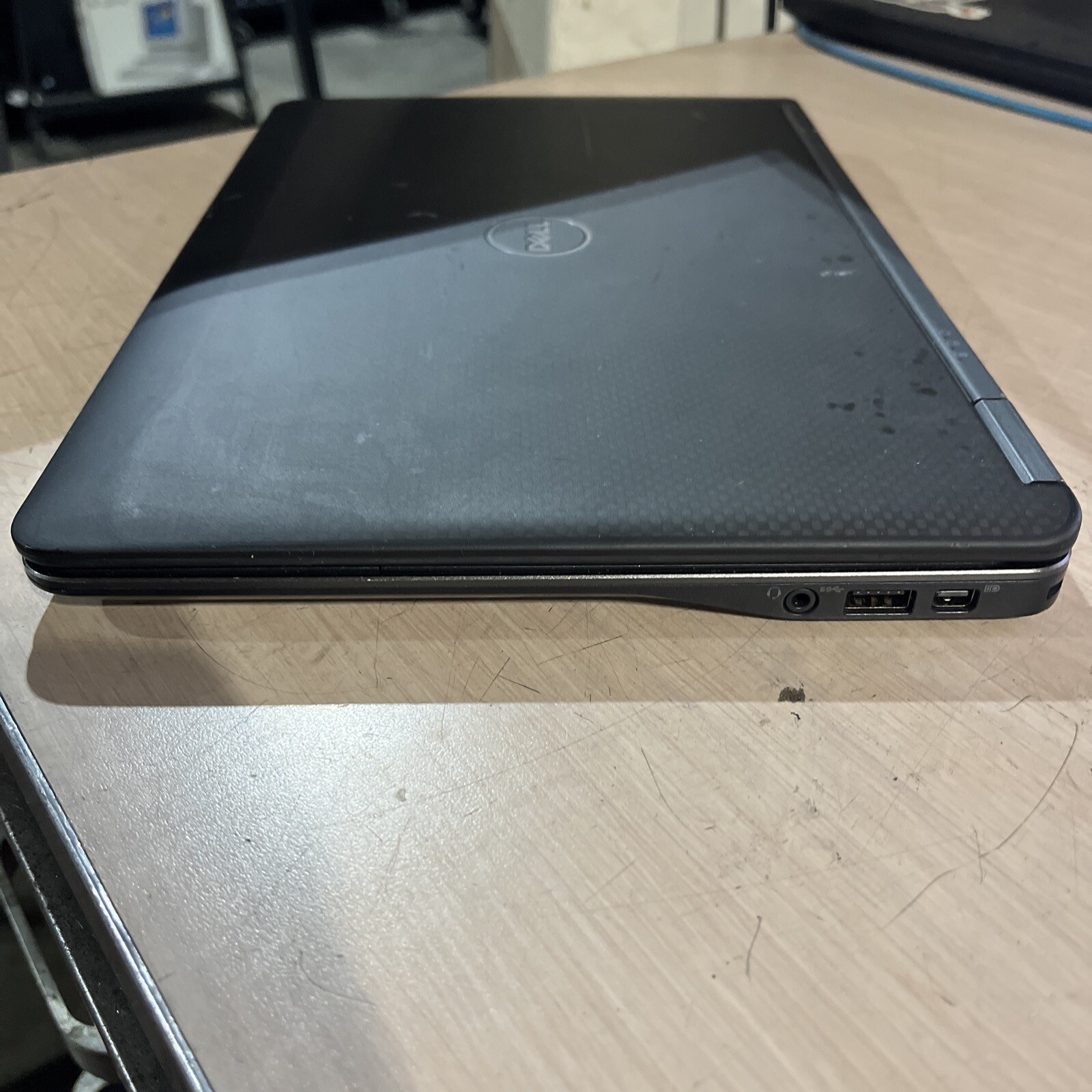 DELL LATITUDE E7240 INTEL CORE I5-4210U 1.70GHZ 8GB RAM NO HD