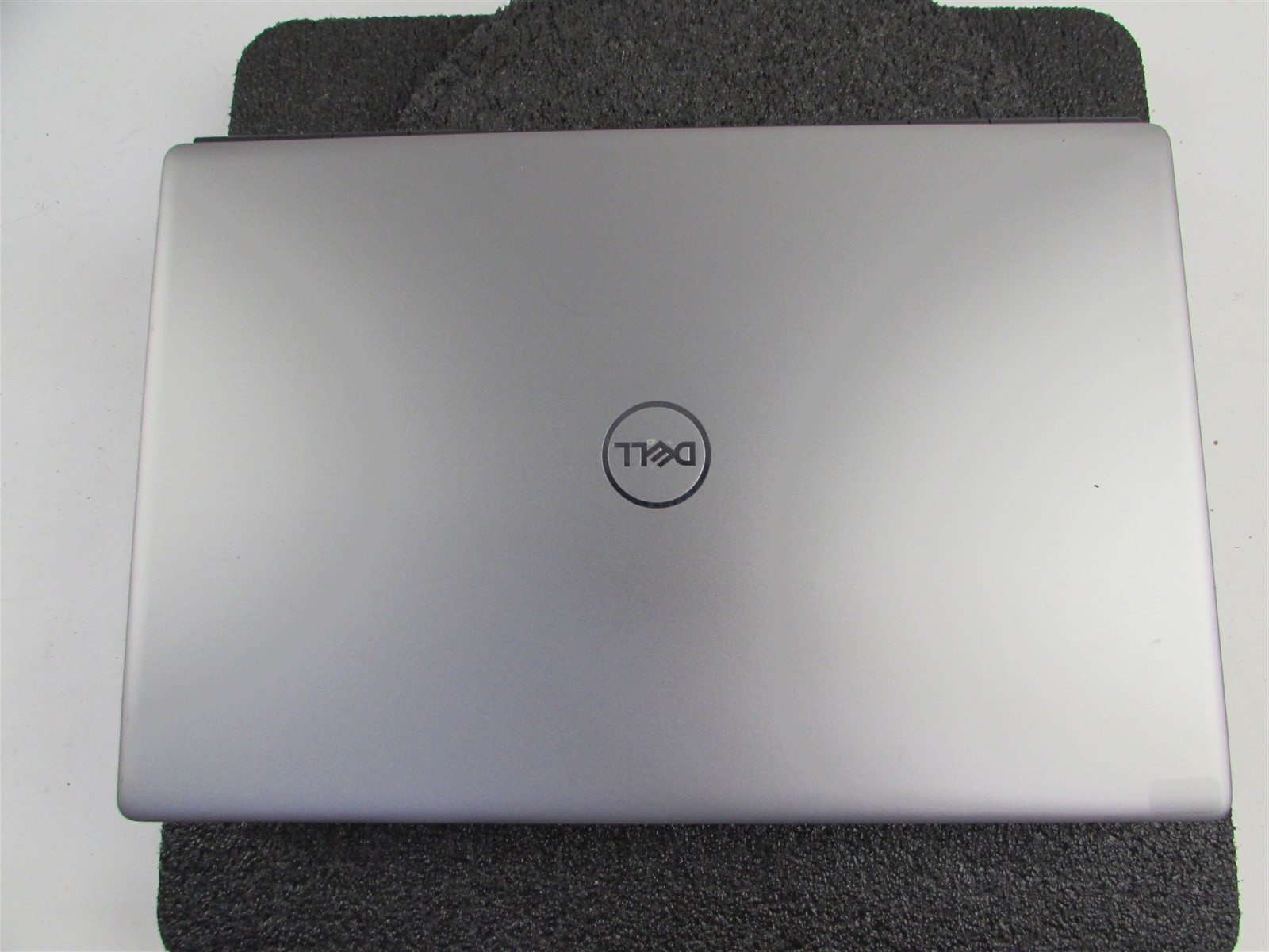 DELL PRECISION 7750 FHD I7-10875H 512GB 64GB RAM RTX 4000 WIN 11 PRO NO BATT