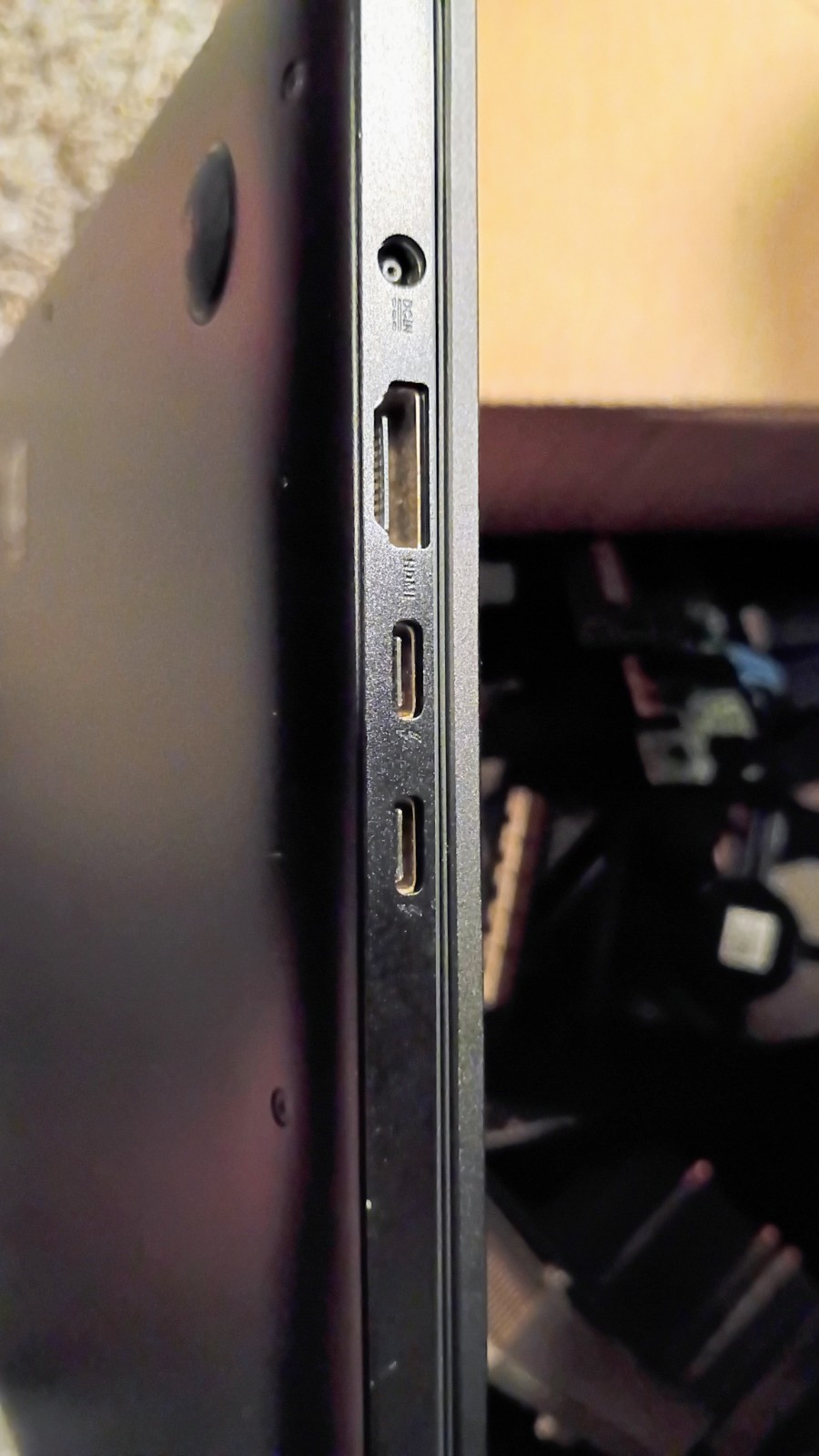 ASUS UX550VE 15.6in i7-7700HQ 16GB 512GB SSD GTX 1050 Ti Win11