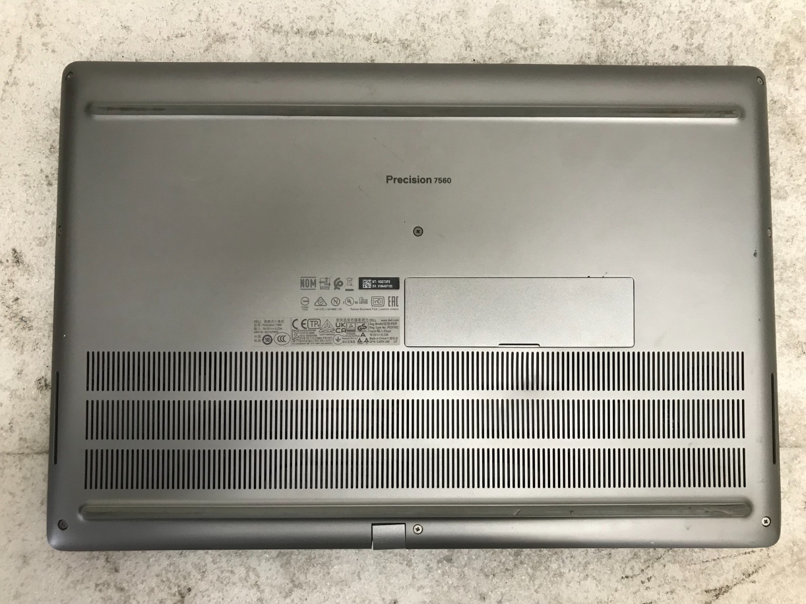 Dell Precision 7560 / Intel Xeon W-11855M 3.20GHz / 32GB RAM / 512GB SSD