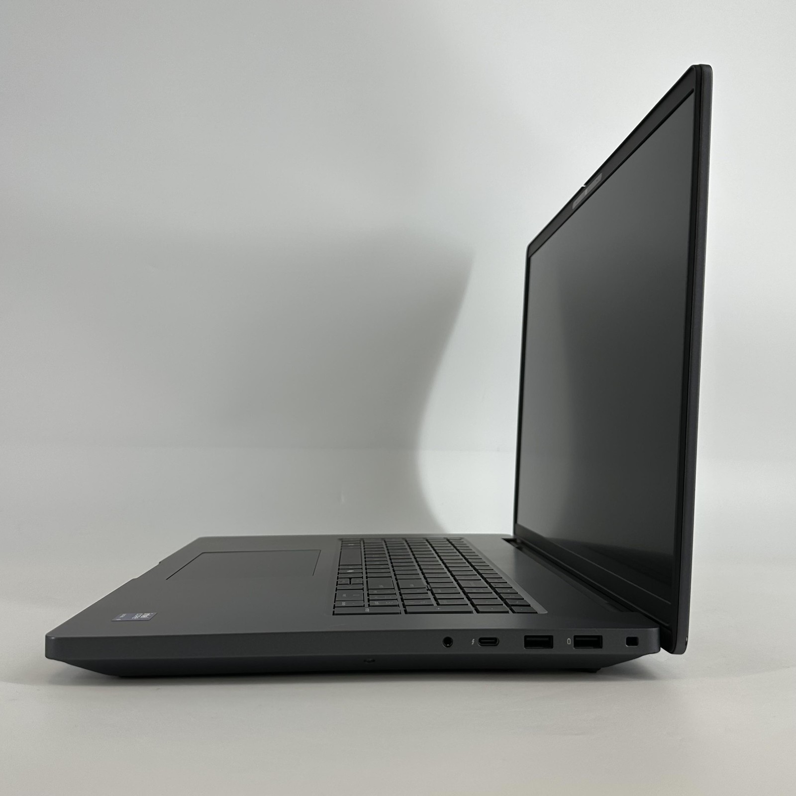 Dell Pro Max 18 Plus MB18250 5.GHz Ultra 9 285HX 64GB 1TB RTX PRO 2000 Blackwell