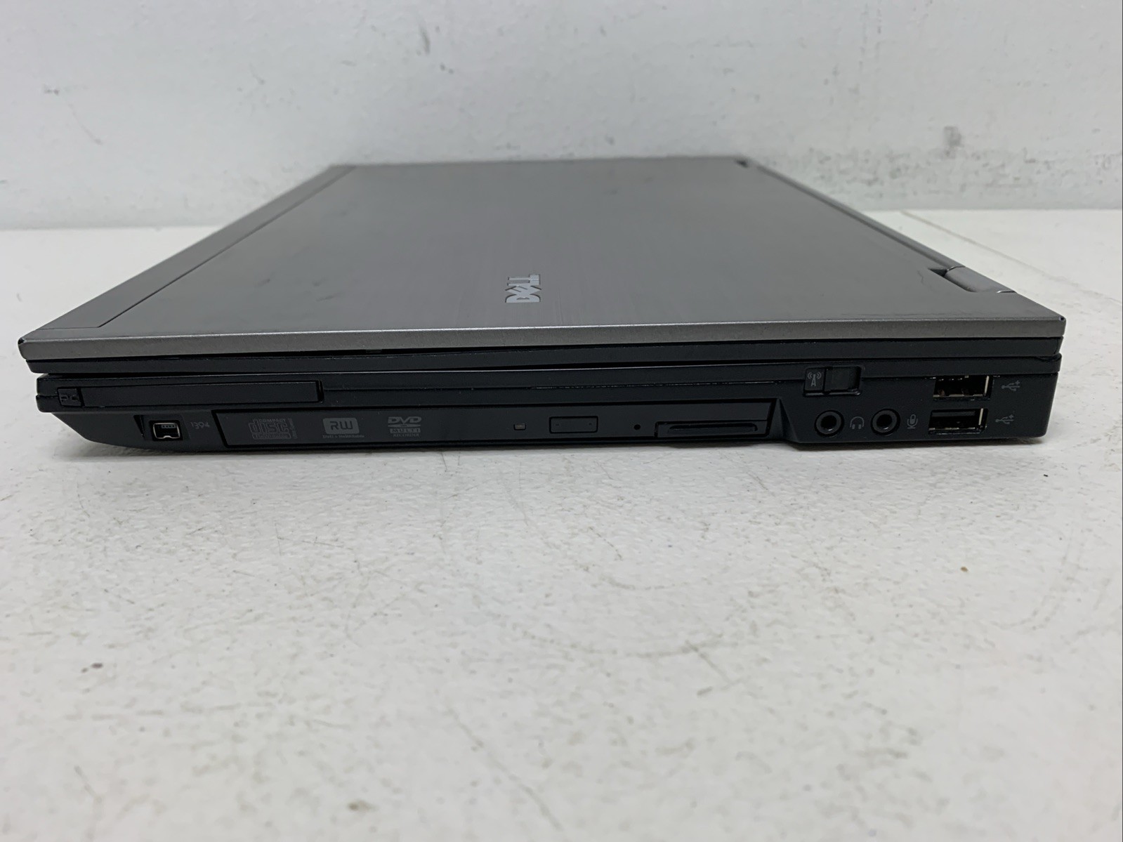Dell Latitude E6410 Intel Core i5 M 560 2.67GHz No Ram NO HDD For Parts