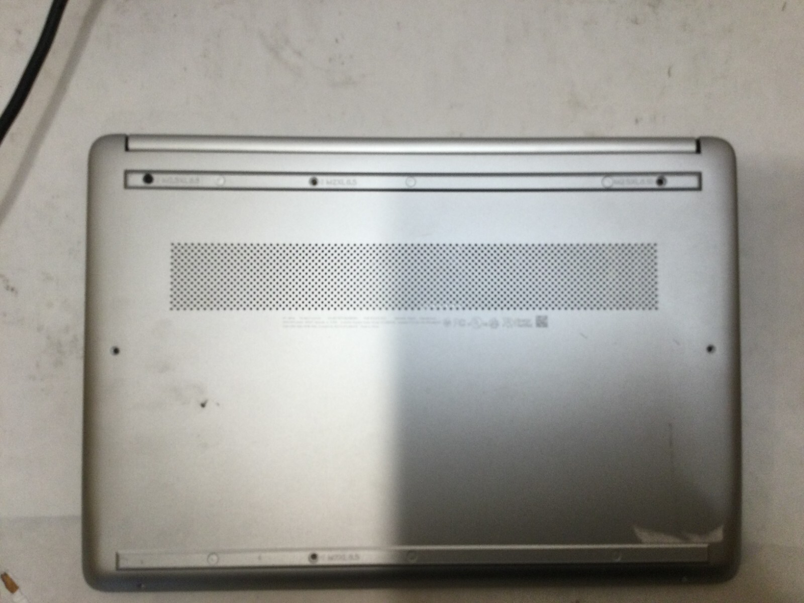HP 14-fq0110wm 14″ / AMD Ryzen 3 3250U / (CRACKED) MR