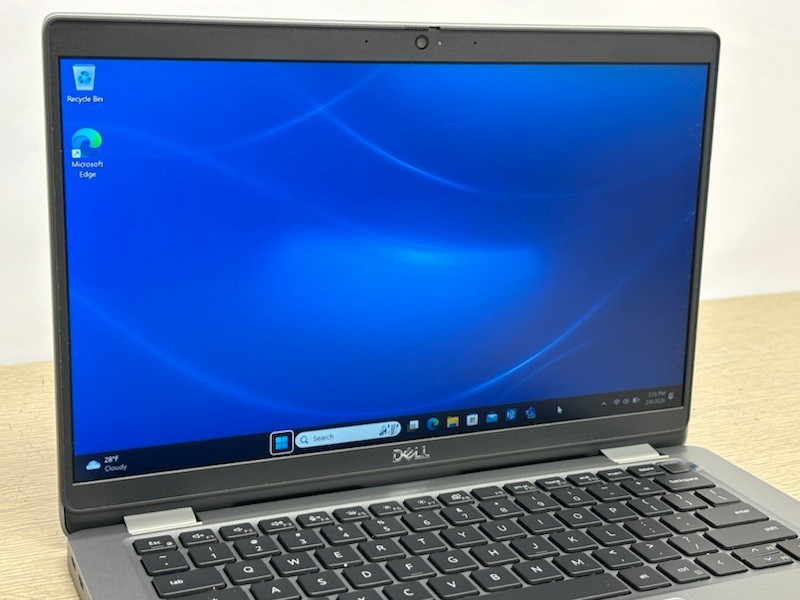 Dell Latitude 5330 FHD Intel i7-1265U 16GB RAM 256GB SSD Windows 11 Pro Laptop