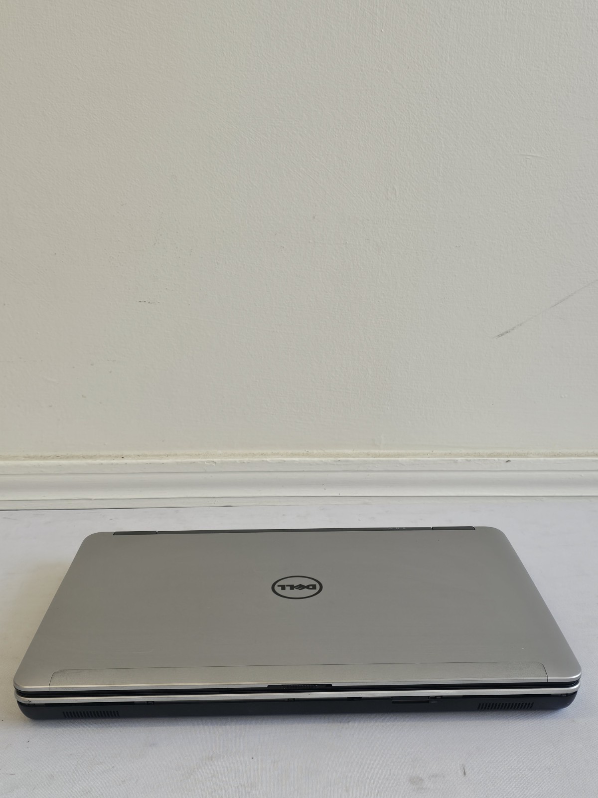 Dell Precision M2800 Laptop – Intel i7 – WON’T BOOT – BAD BATT – Parts – READ
